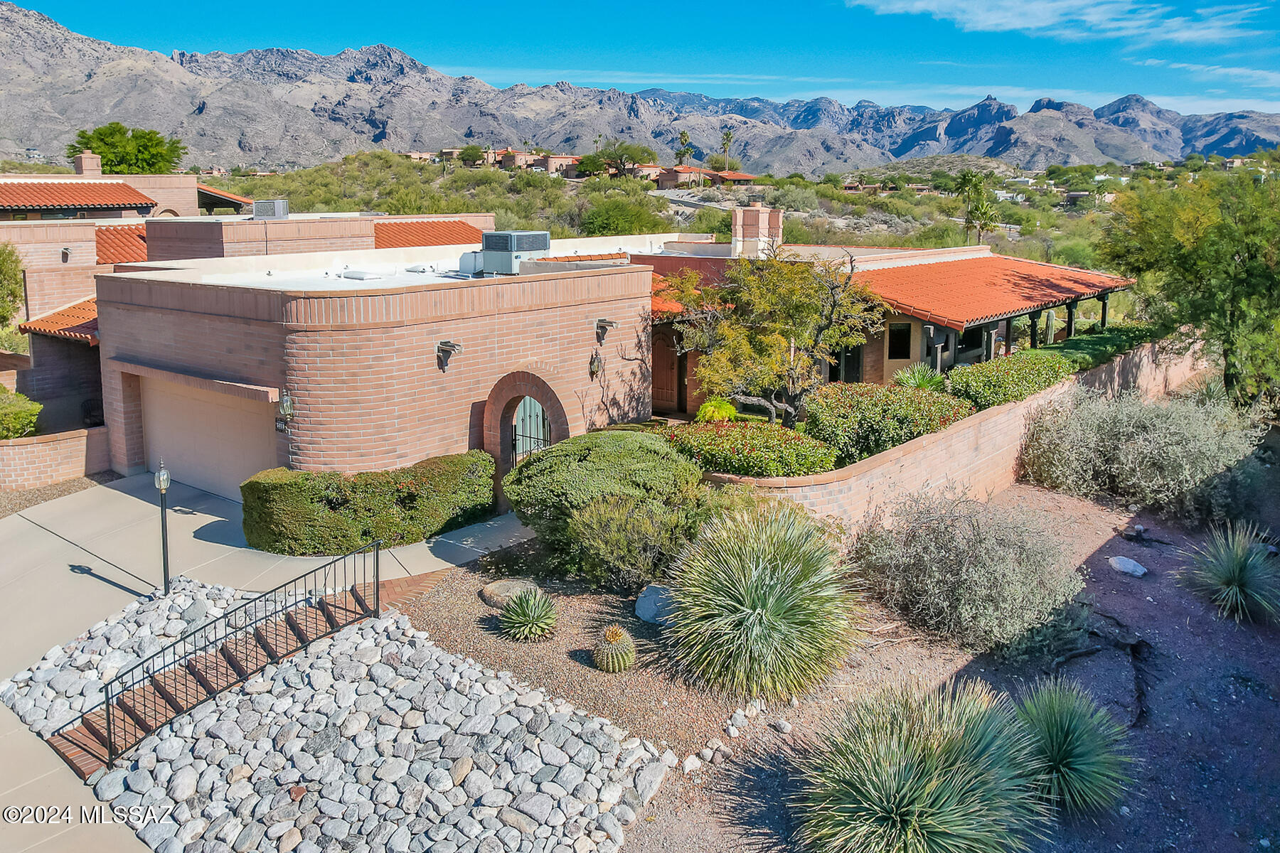 5030 N Via Gelsomino