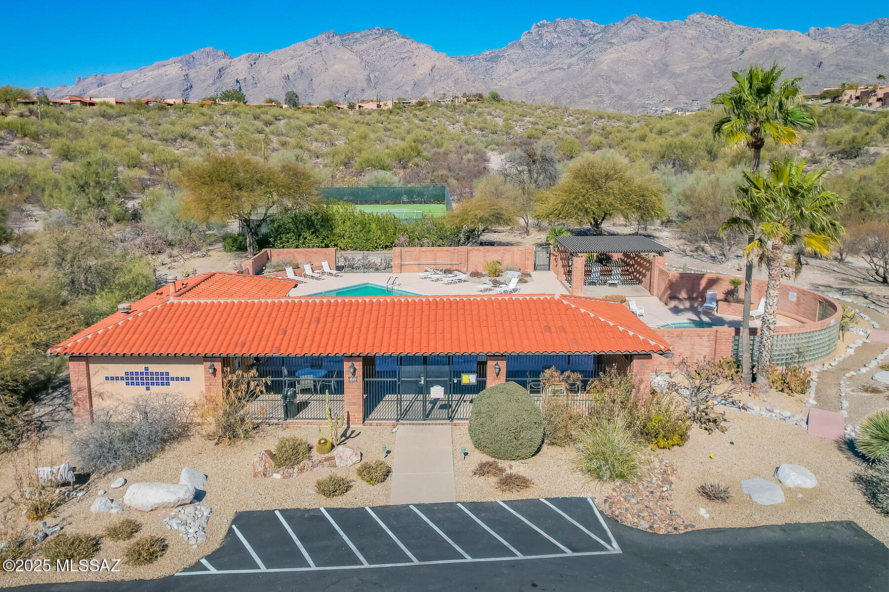 5030 N Via Gelsomino