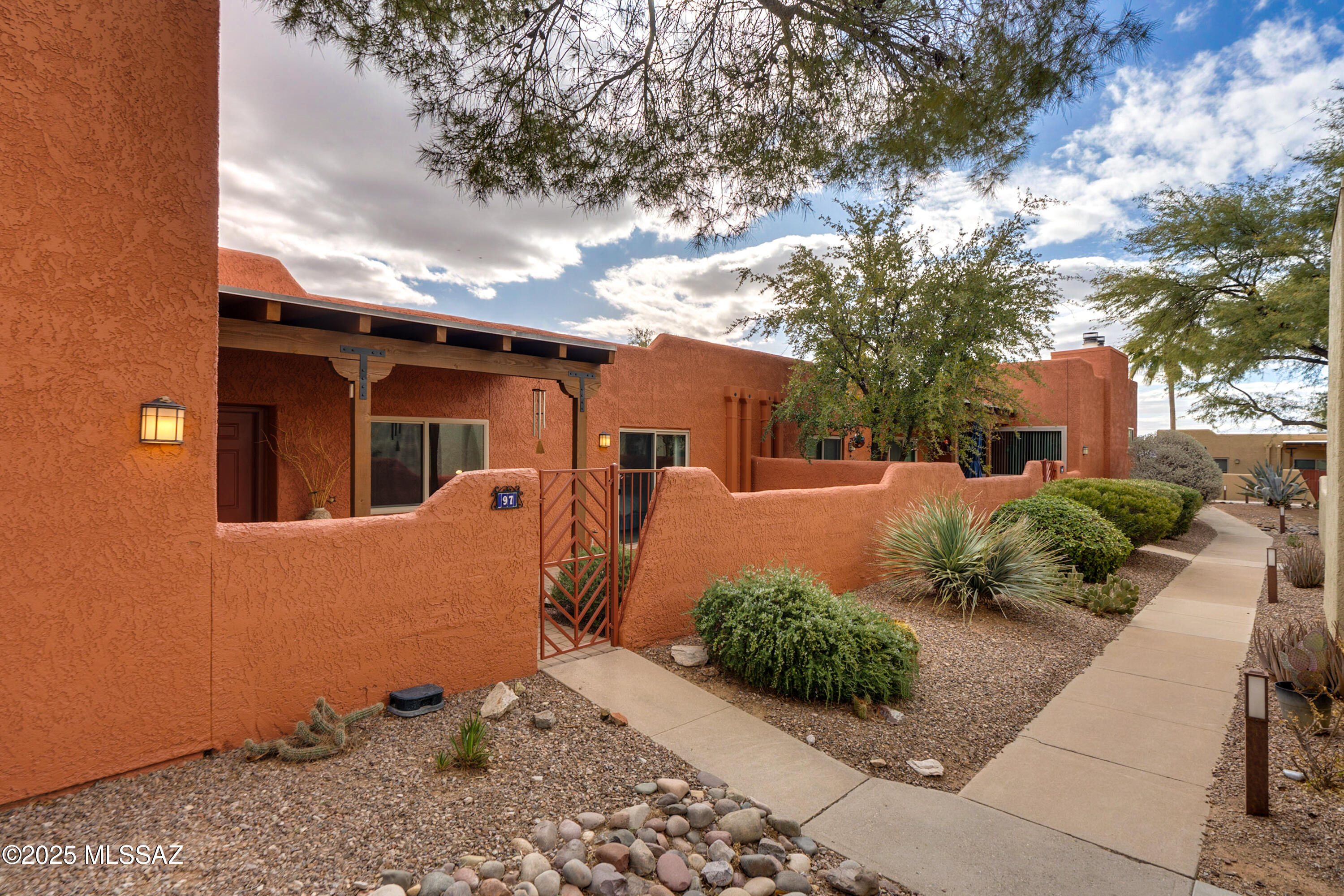 6255 N Camino Pimeria Alta Unit: 97