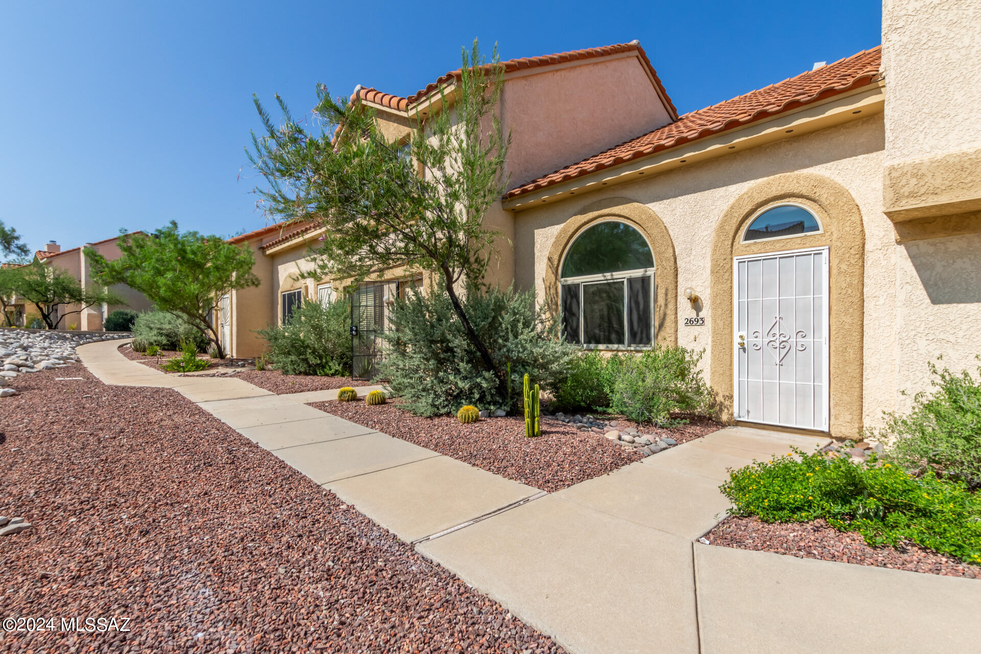 2693 W Avenida Azahar