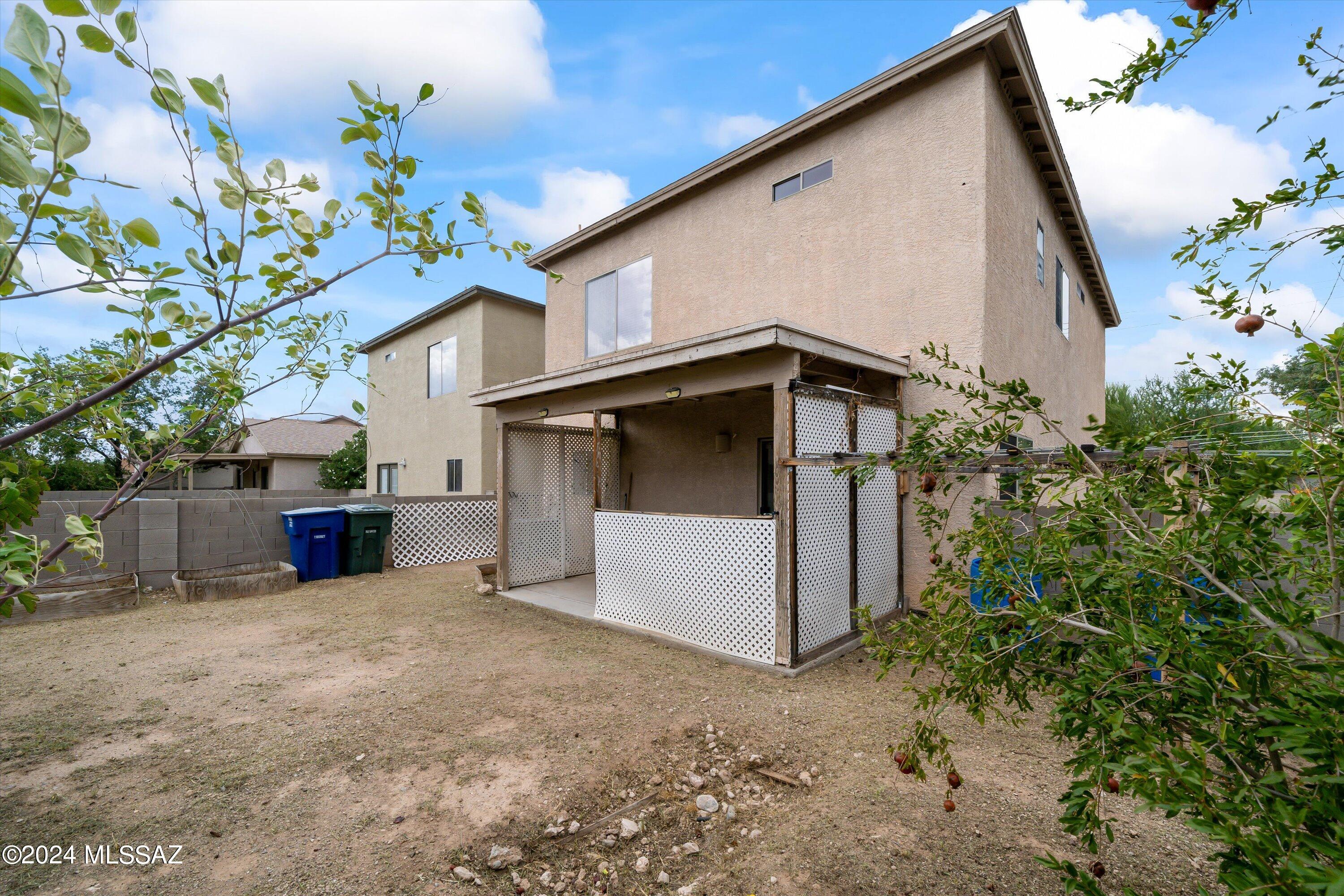 3598 E Felix Boulevard