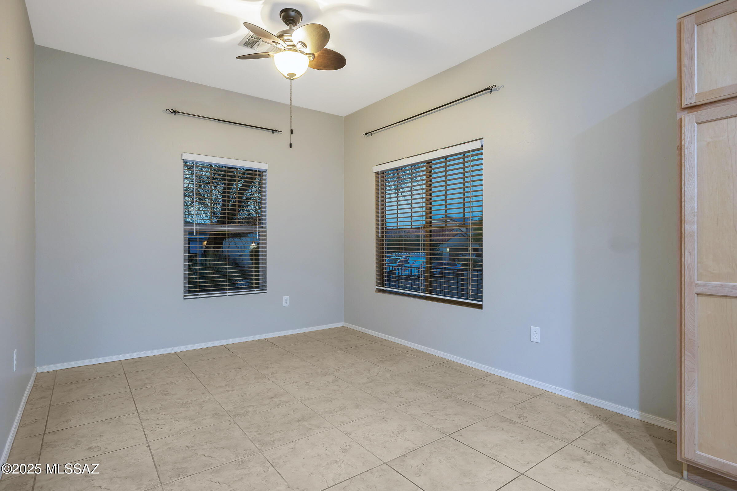 503 W Calle Sombra Linda