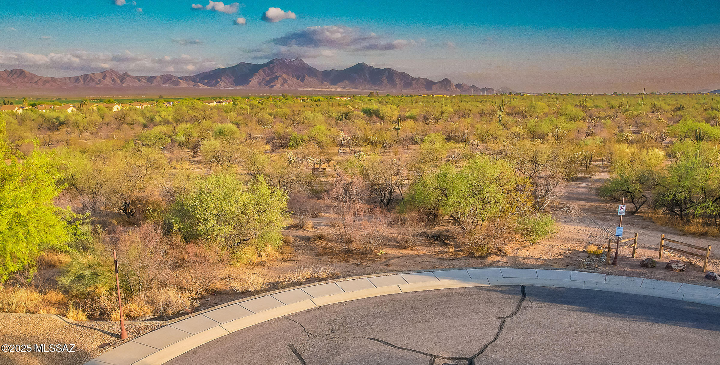 503 W Calle Sombra Linda