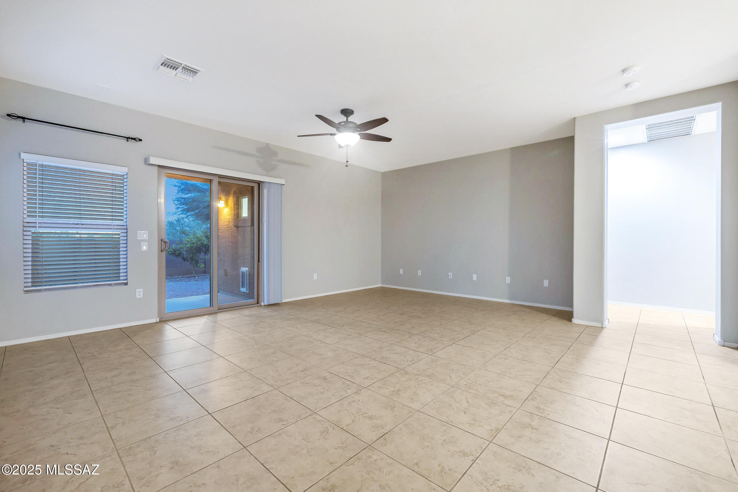 503 W Calle Sombra Linda