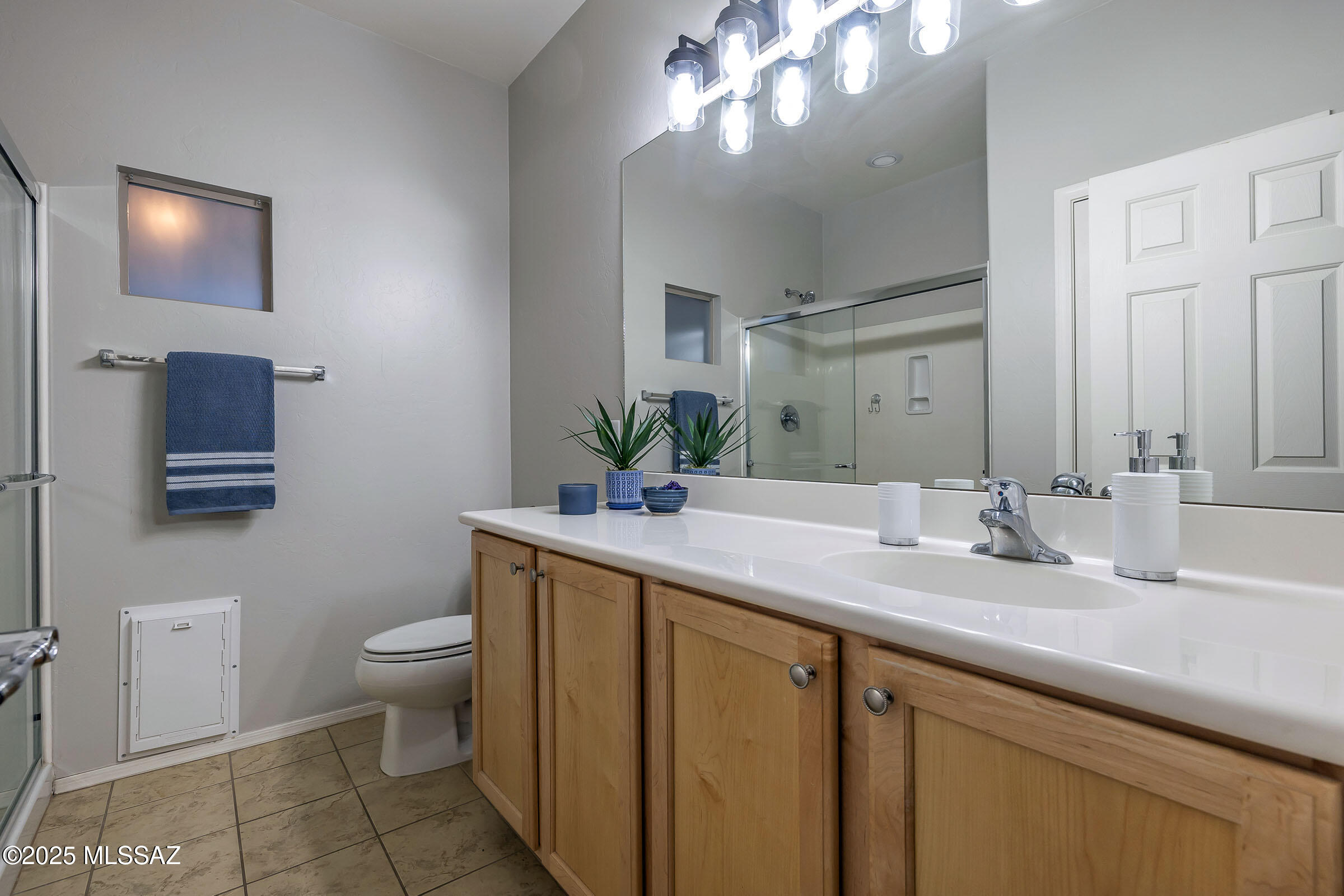 503 W Calle Sombra Linda