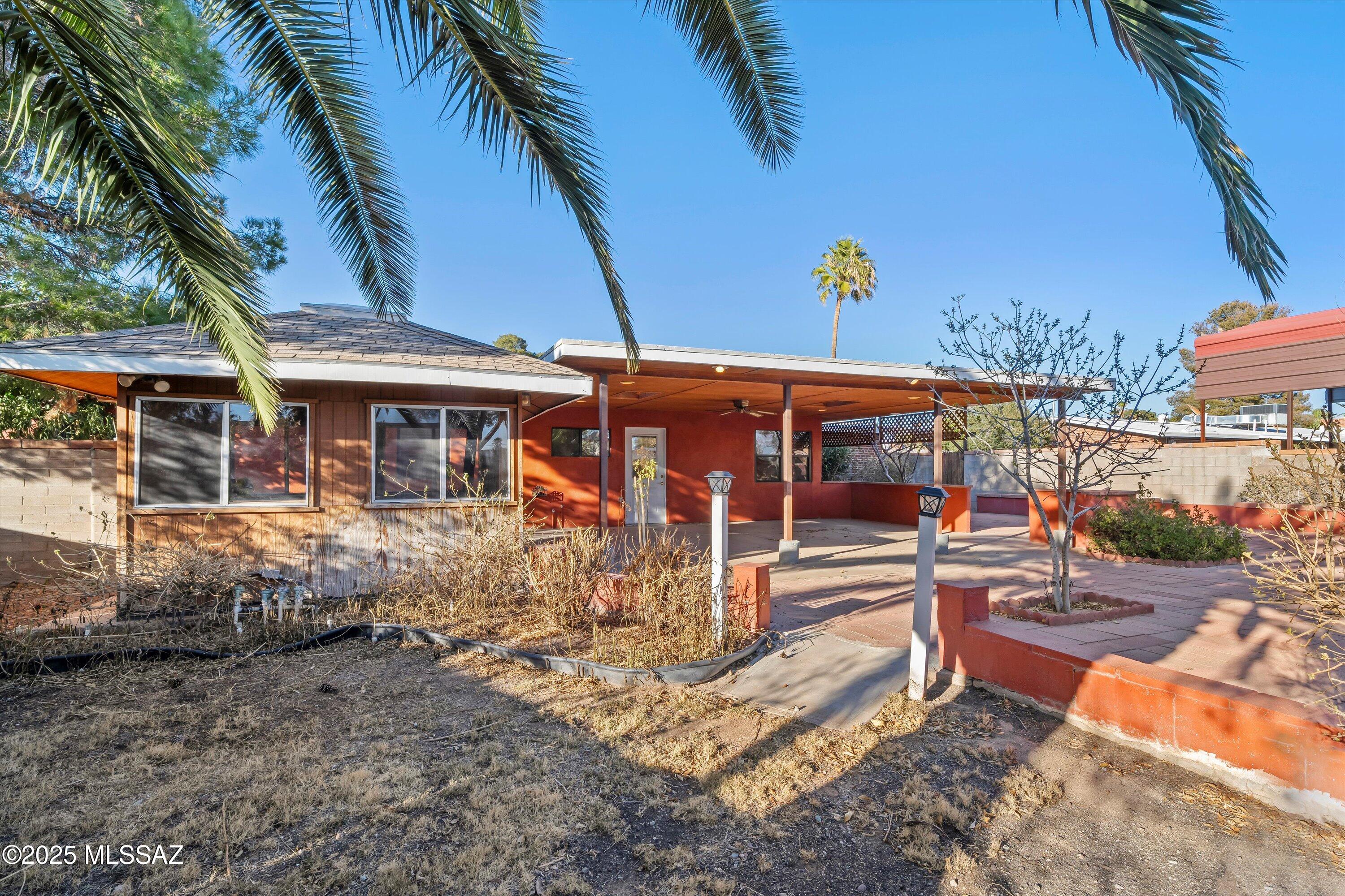 5822 E South Wilshire Drive