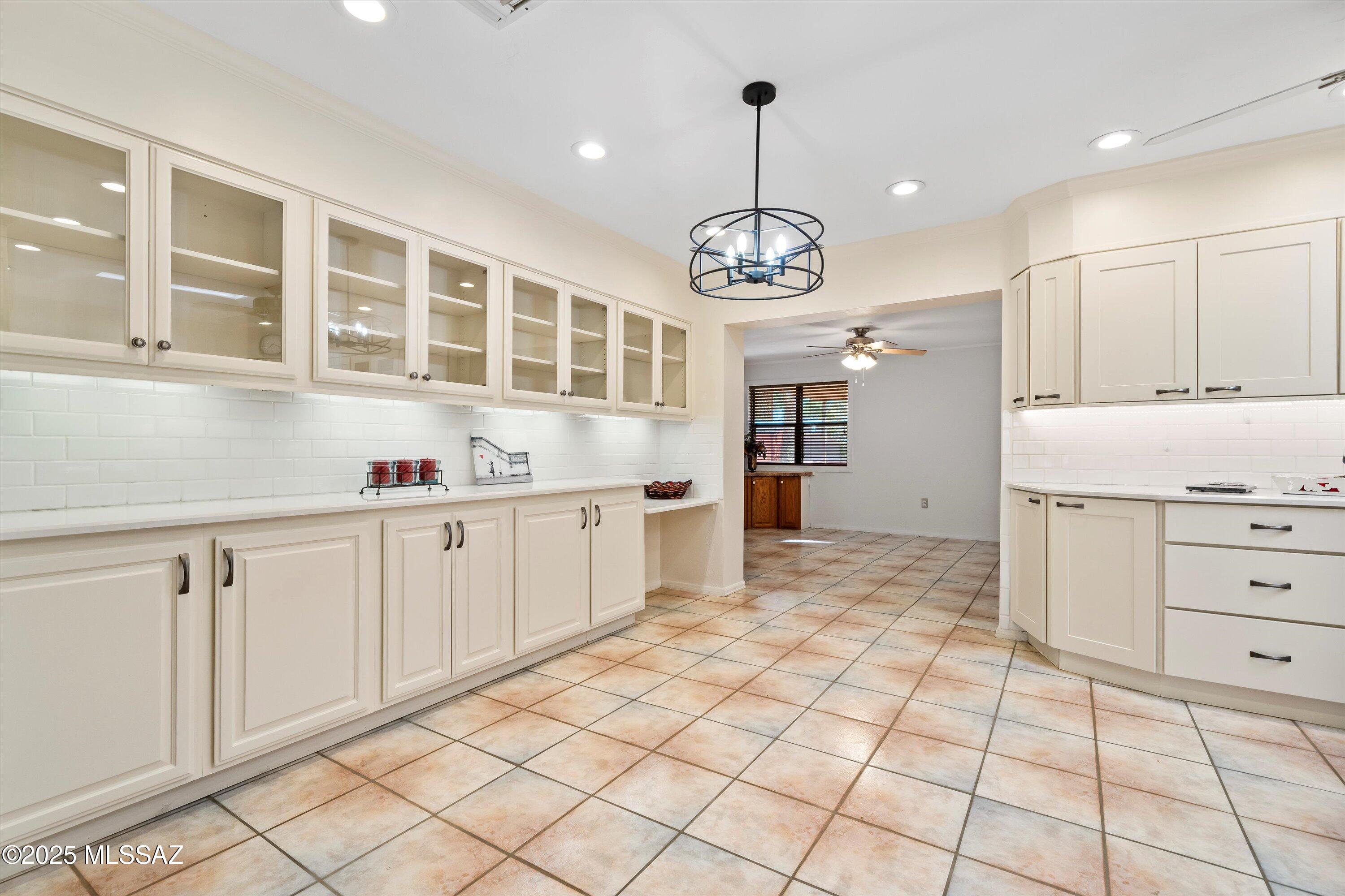 5822 E South Wilshire Drive