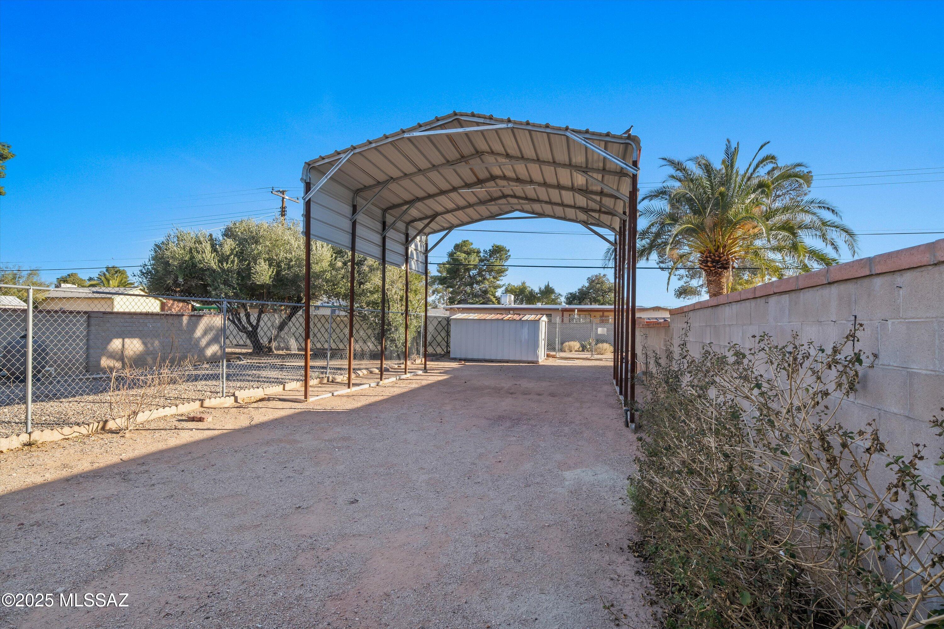 5822 E South Wilshire Drive