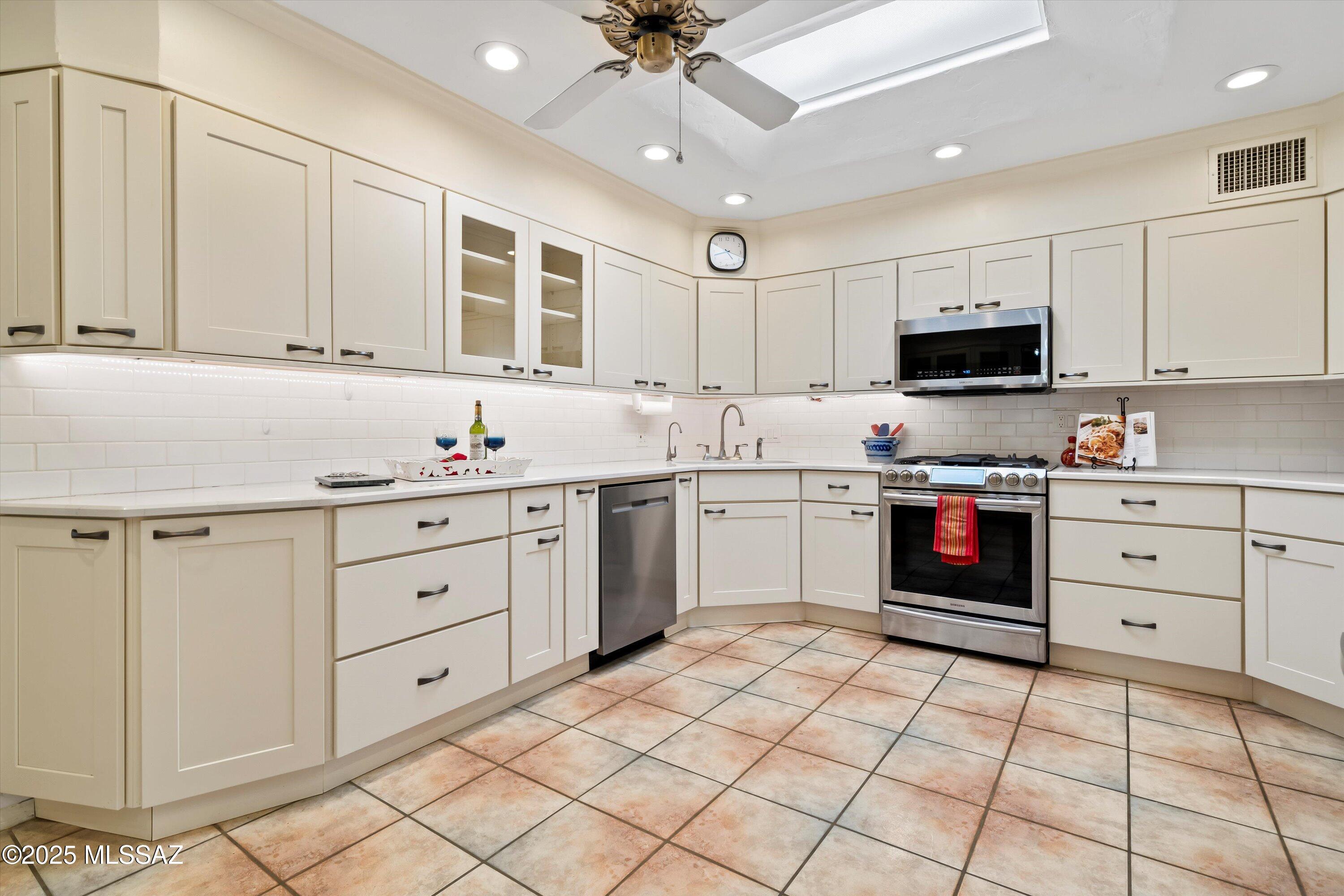 5822 E South Wilshire Drive