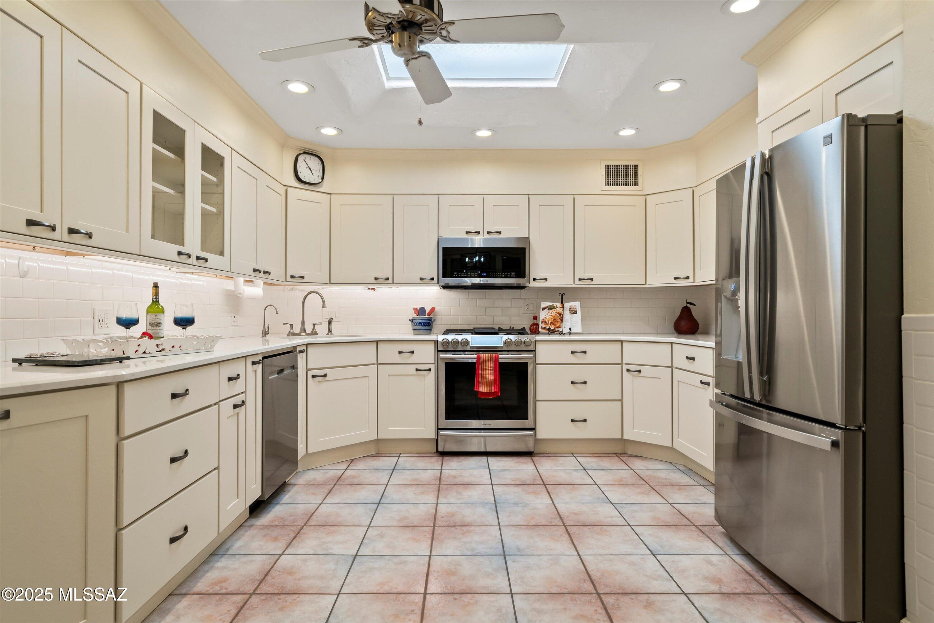 5822 E South Wilshire Drive