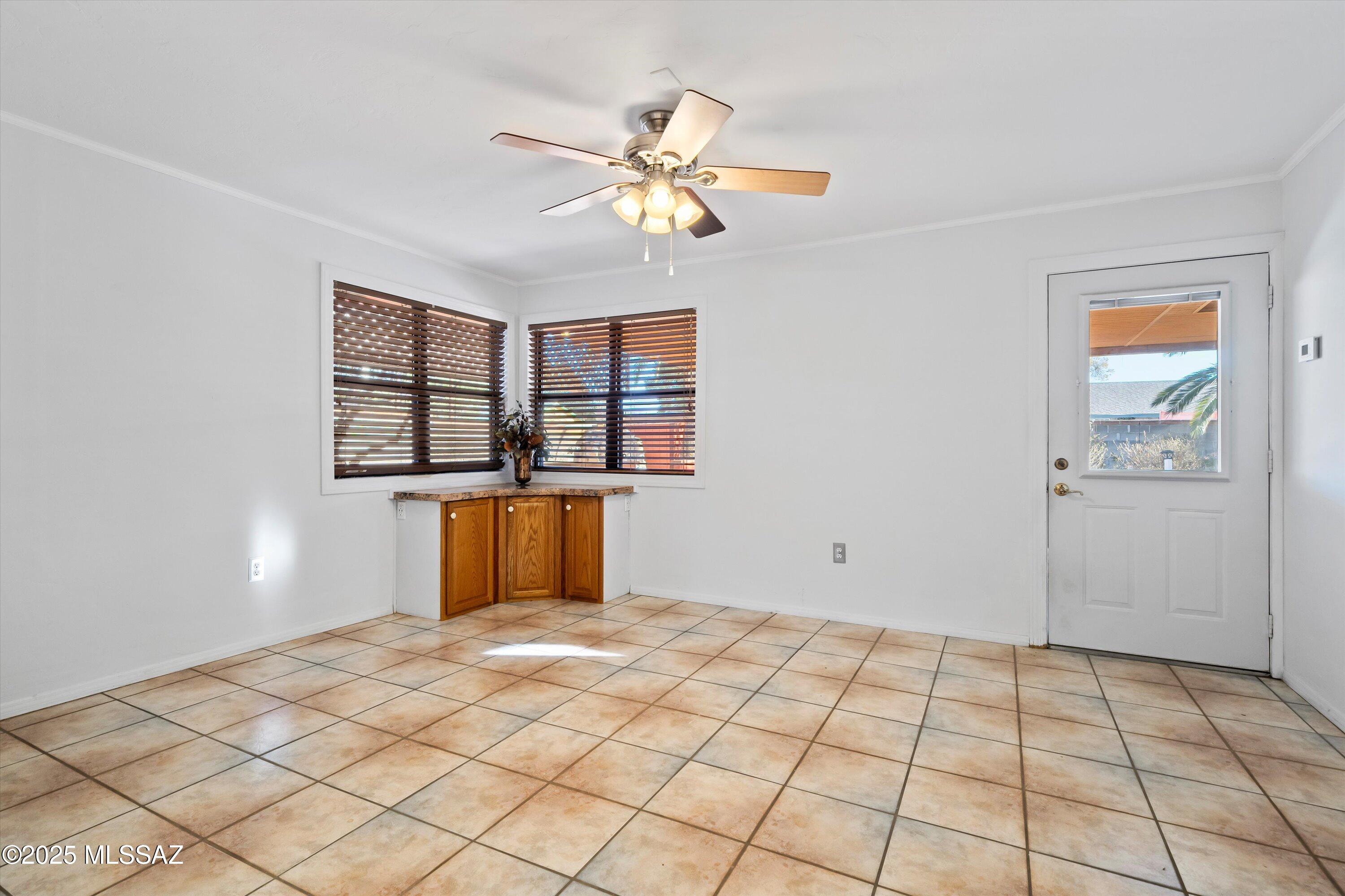 5822 E South Wilshire Drive