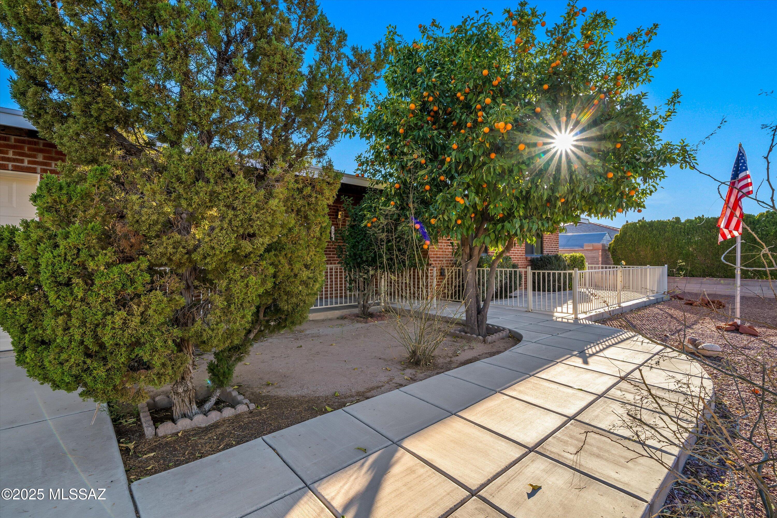 5822 E South Wilshire Drive