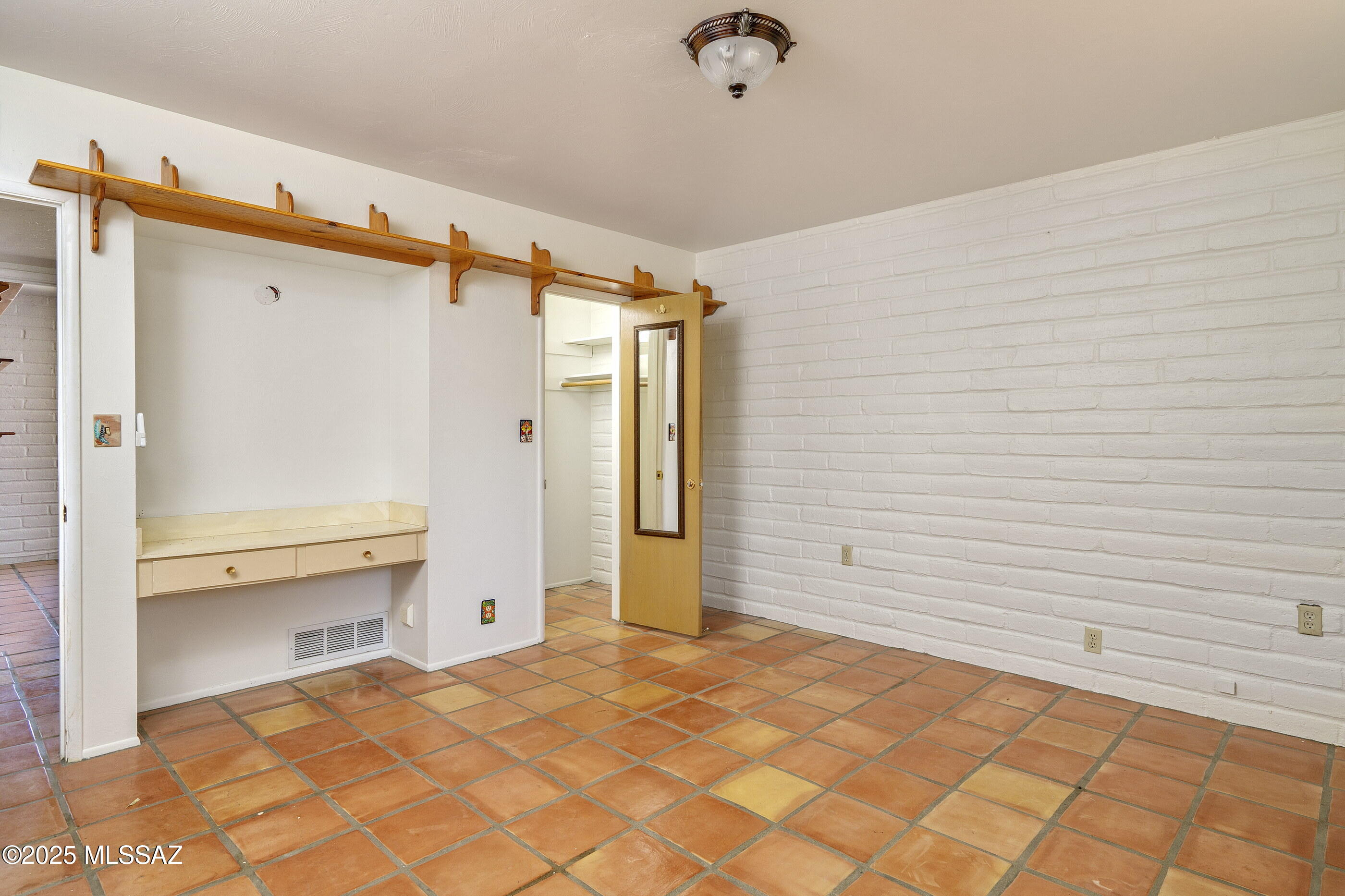 154 S Avendia del Porvenir