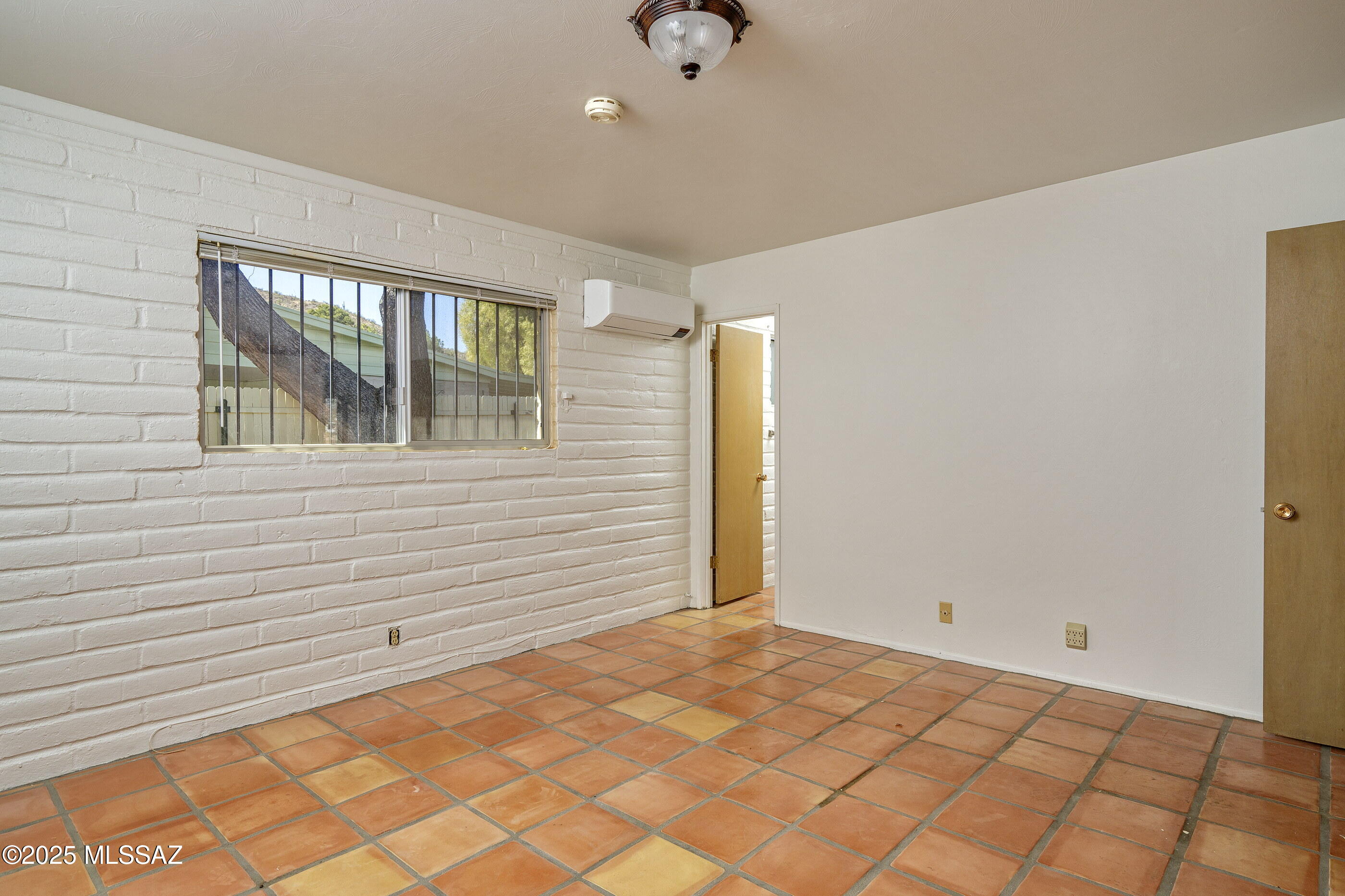154 S Avendia del Porvenir