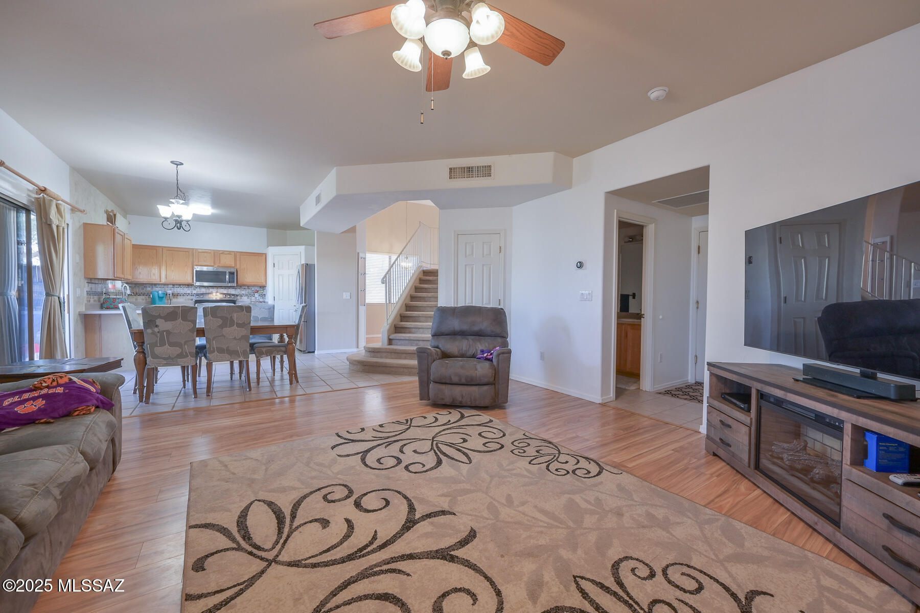 10261 E Desert Skyline Way