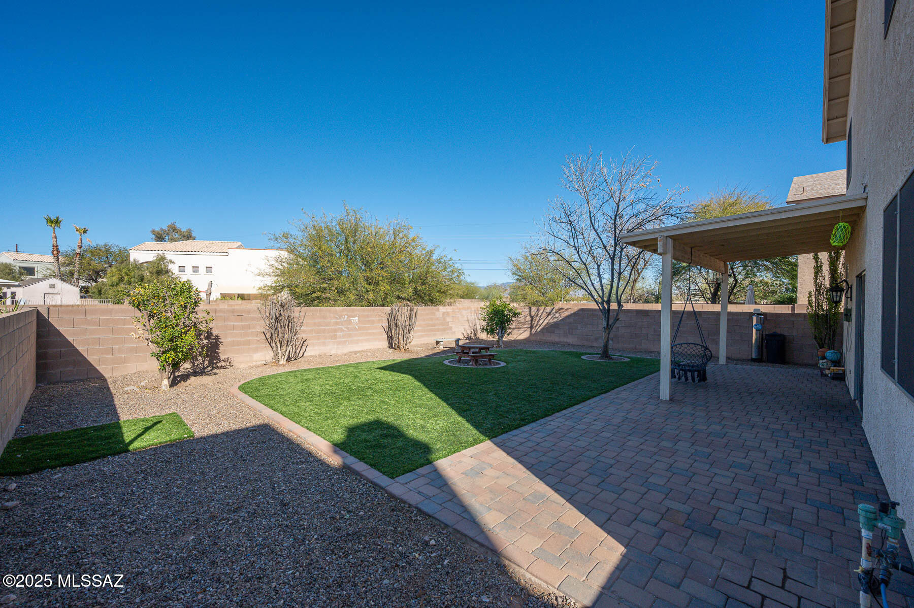 10261 E Desert Skyline Way