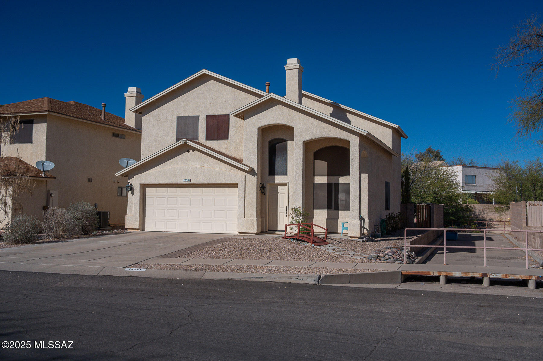 10261 E Desert Skyline Way