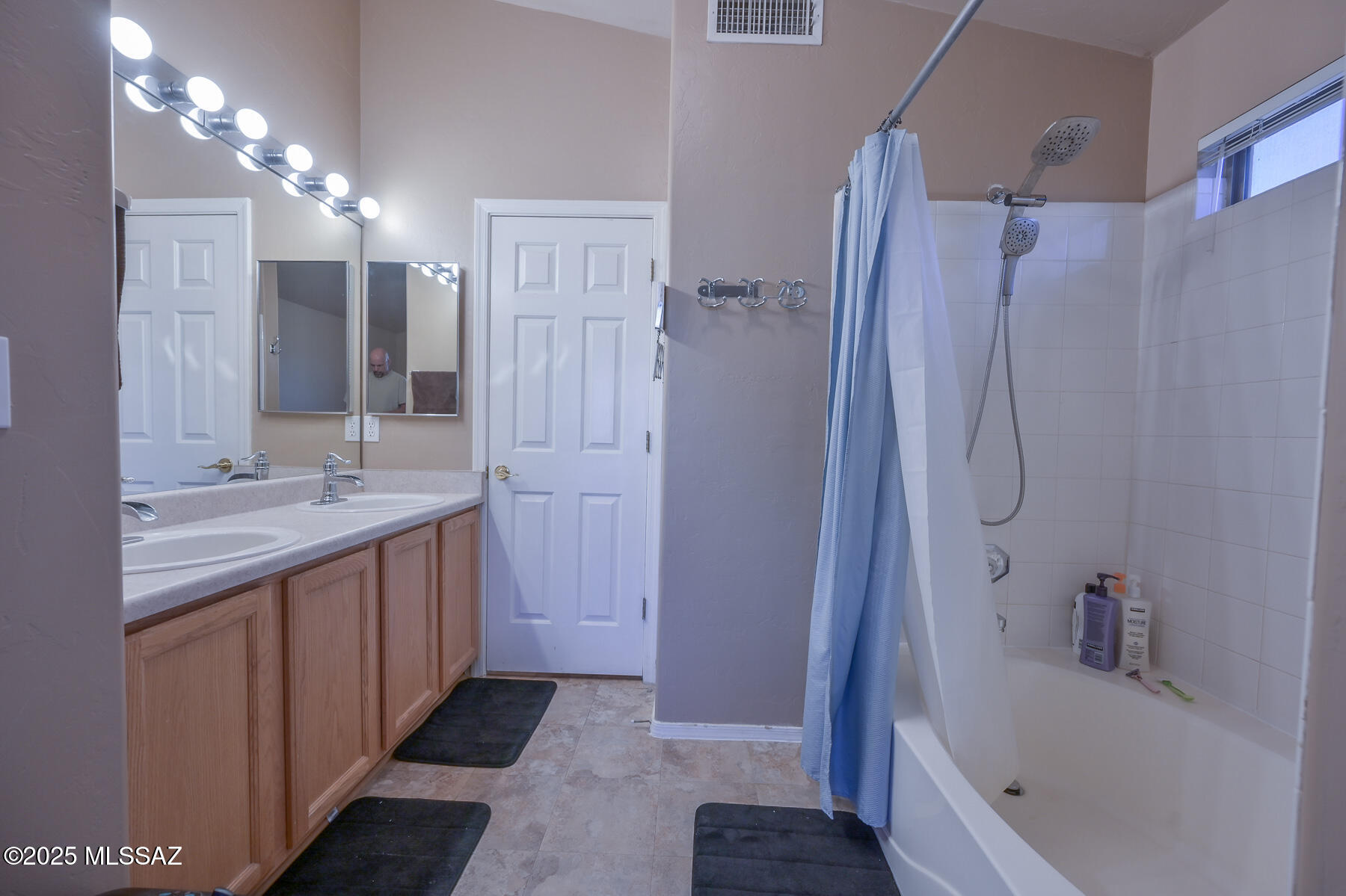 10261 E Desert Skyline Way