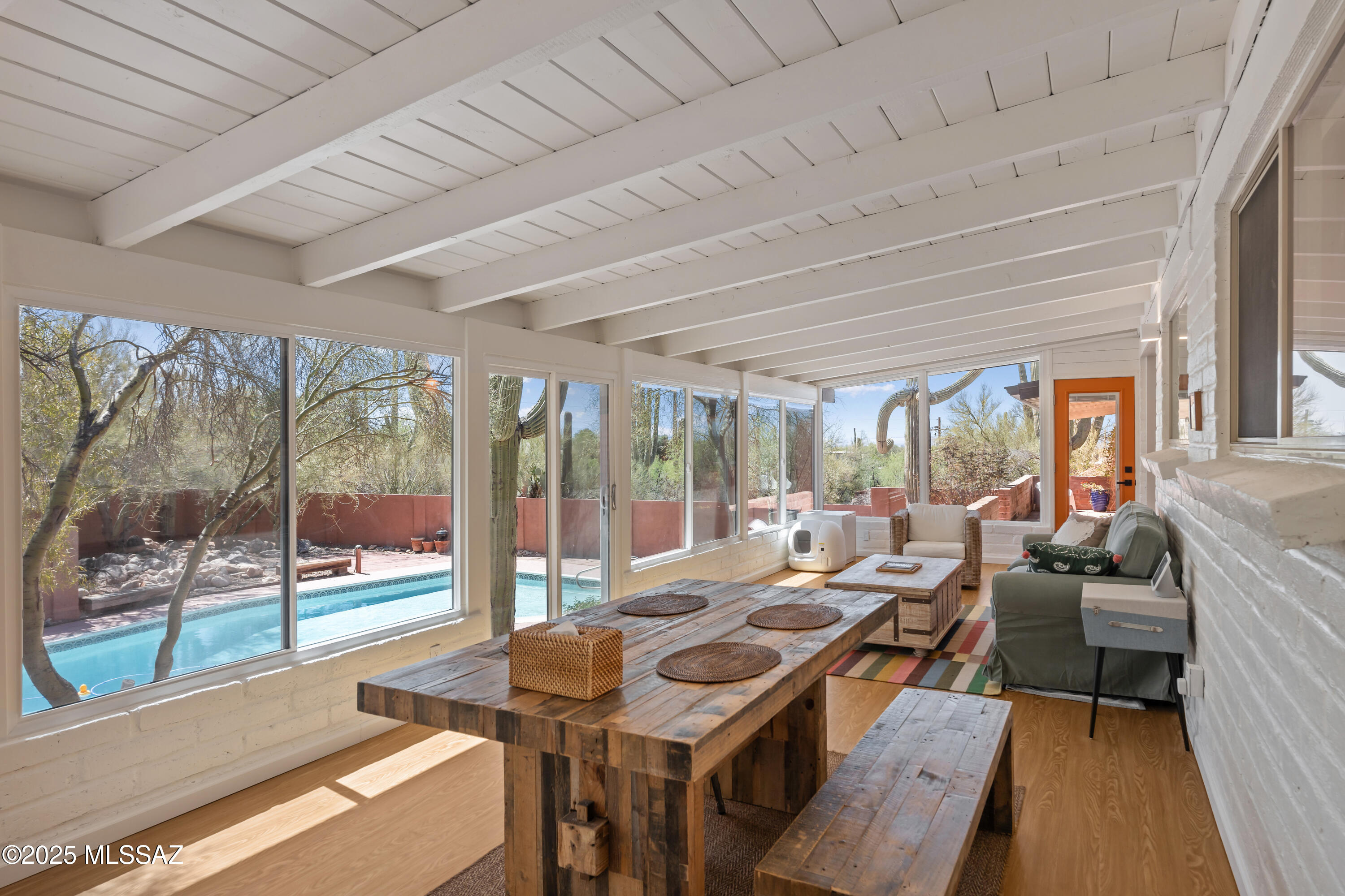 6530 N Camino De La Karina