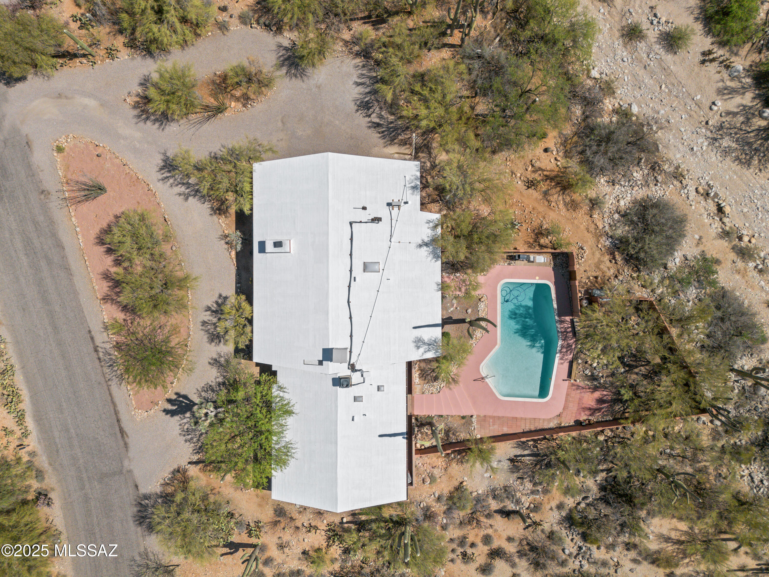 6530 N Camino De La Karina