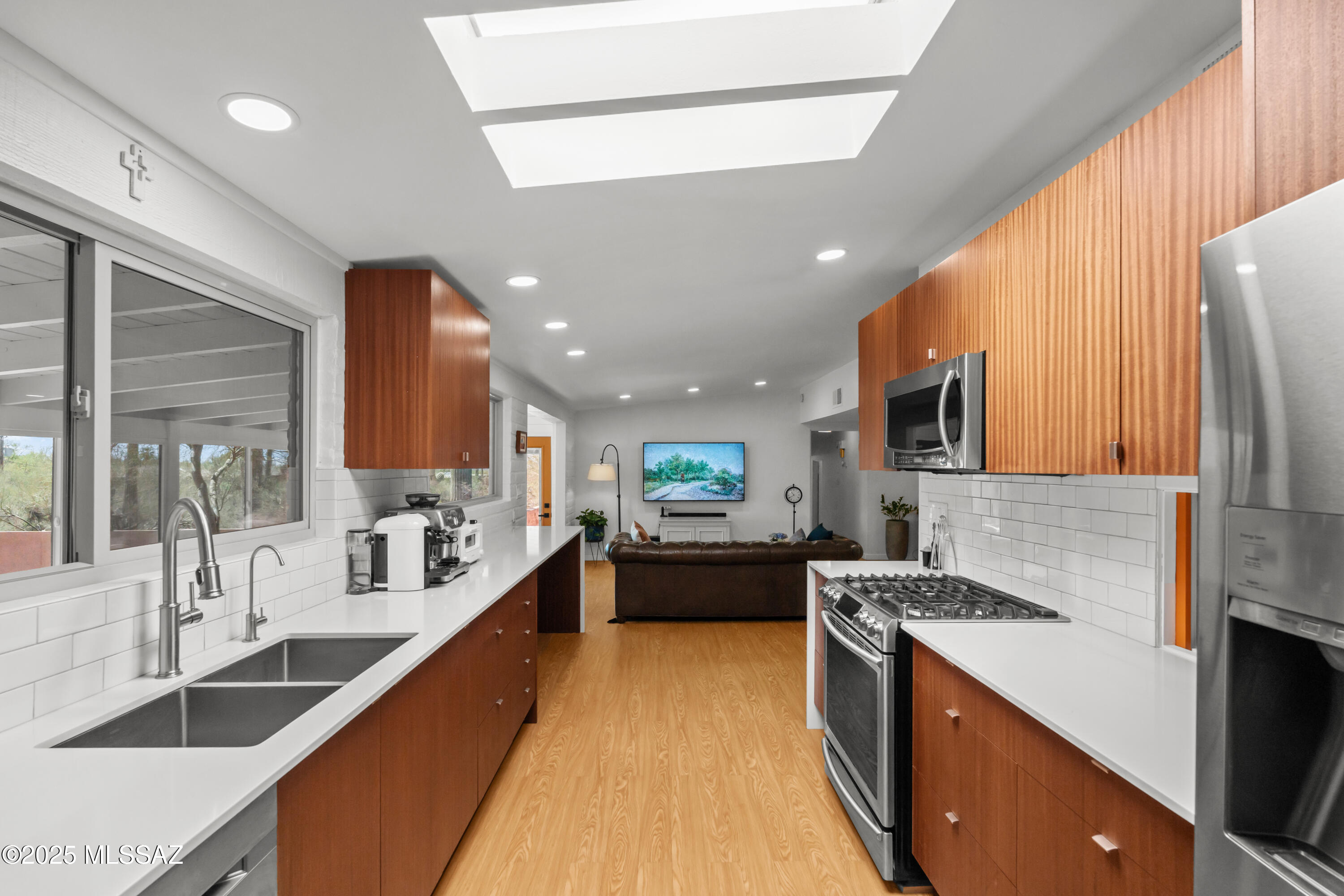 6530 N Camino De La Karina