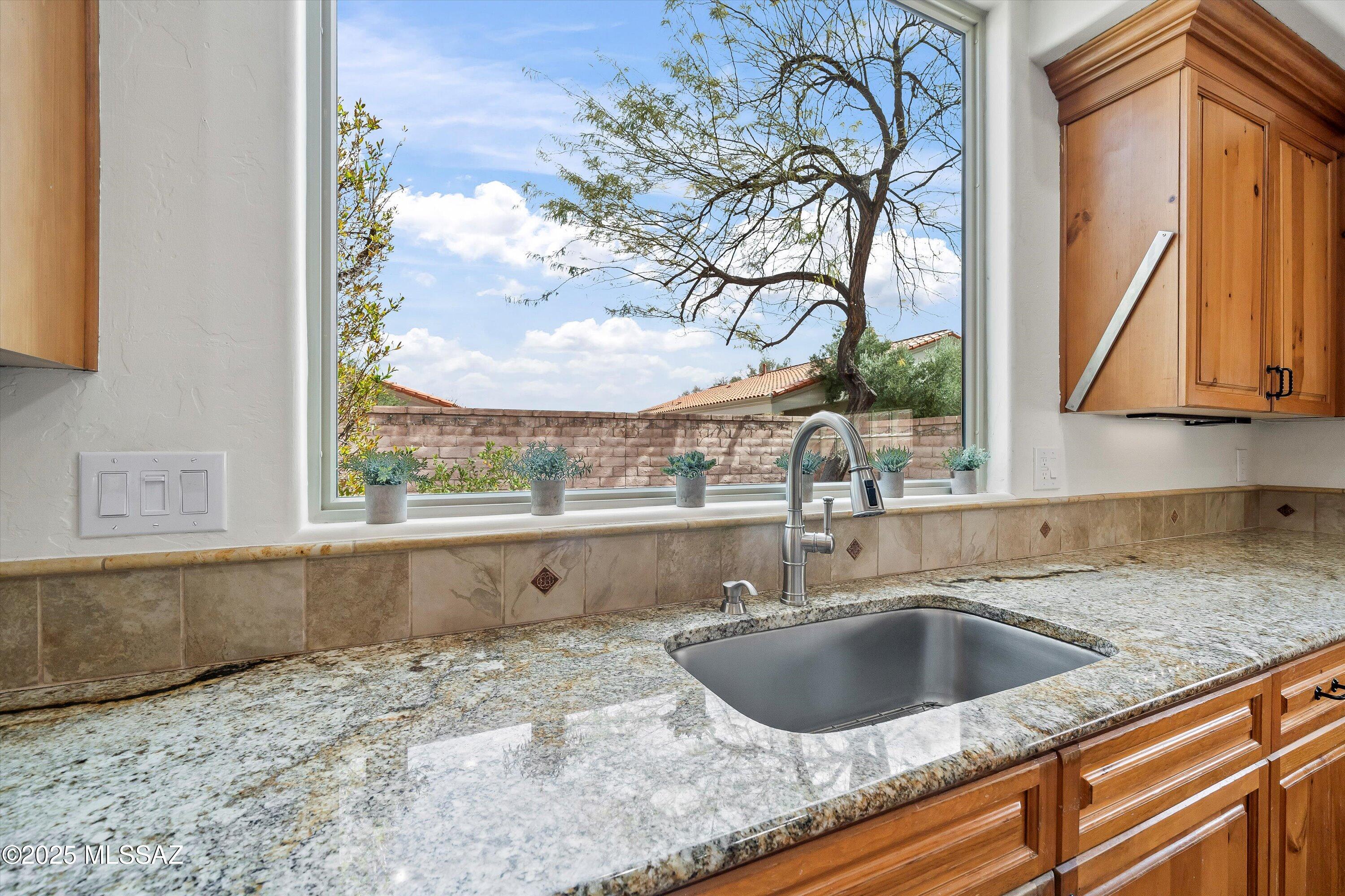 2832 N Placita Rancho Agave