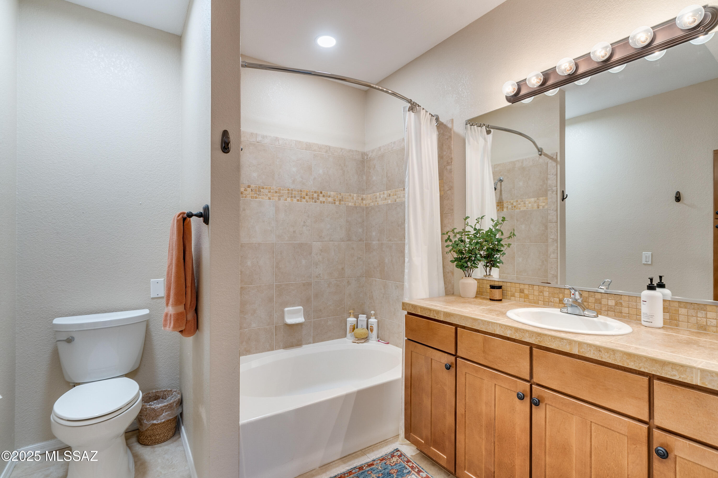 1500 E Pusch Wilderness Drive Unit: 4205