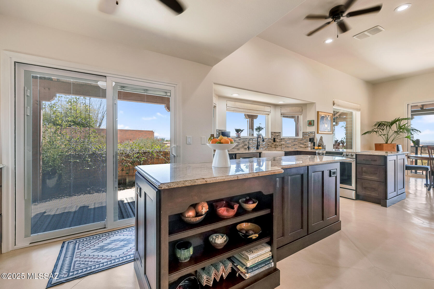 6800 E Pico Del Monte