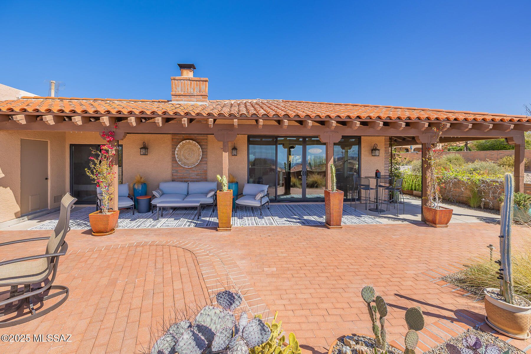 6800 E Pico Del Monte