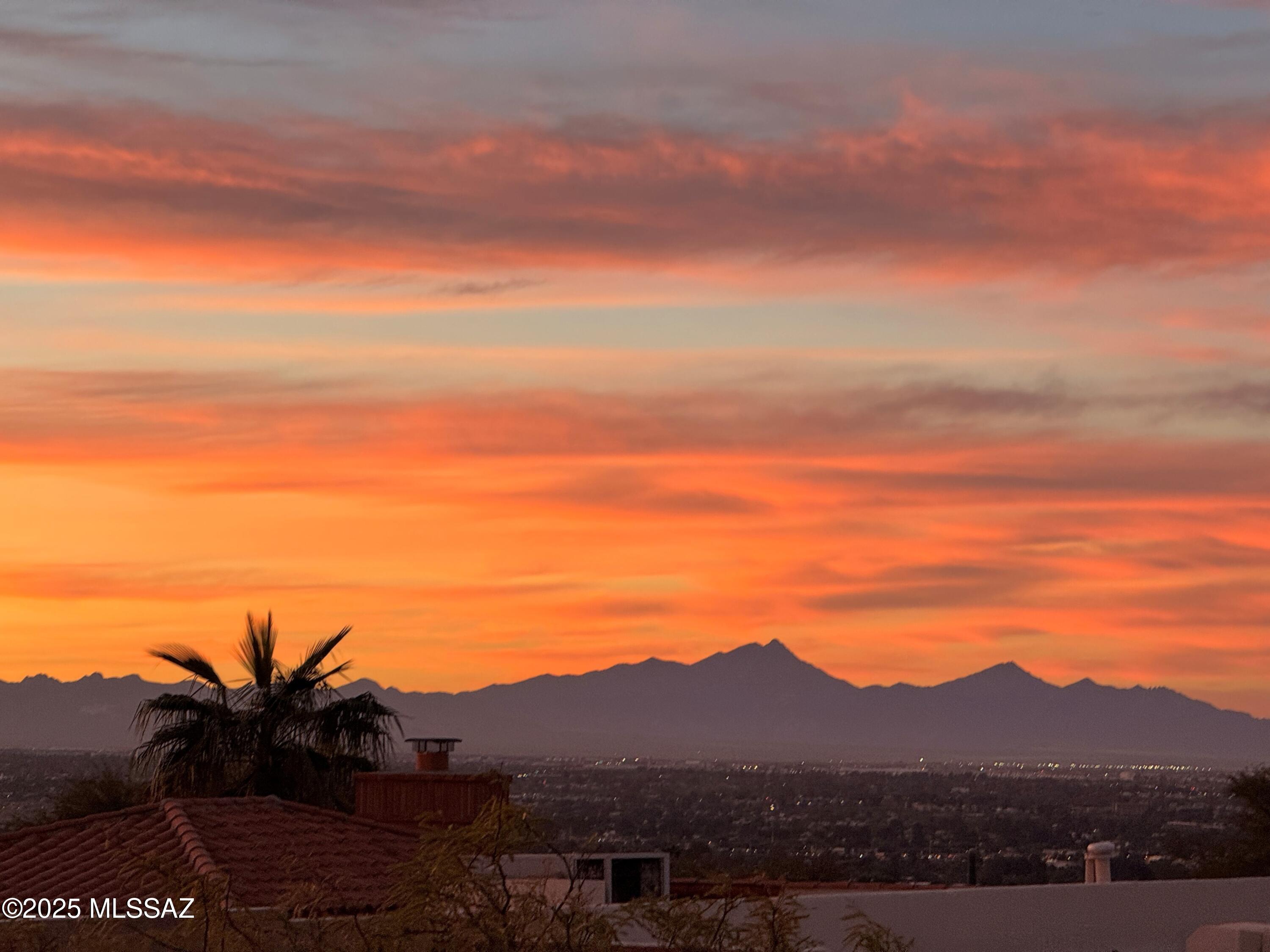 6800 E Pico Del Monte