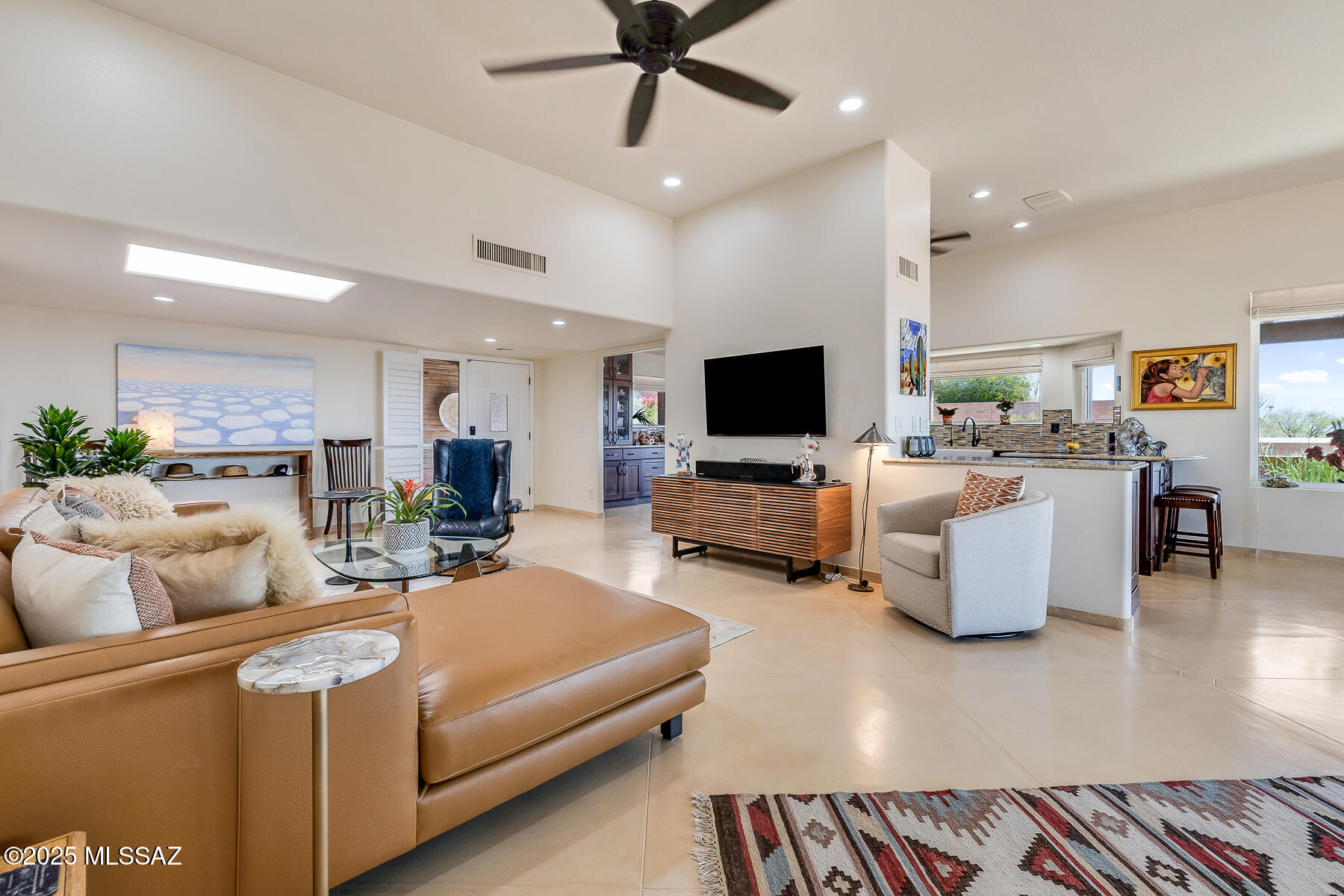 6800 E Pico Del Monte