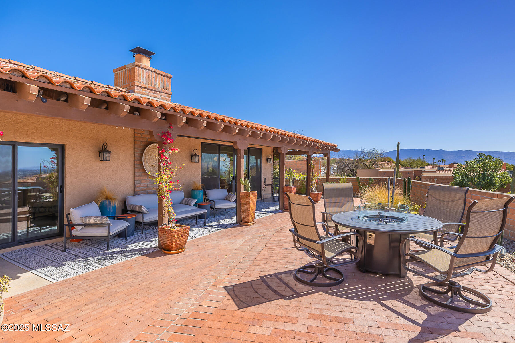 6800 E Pico Del Monte