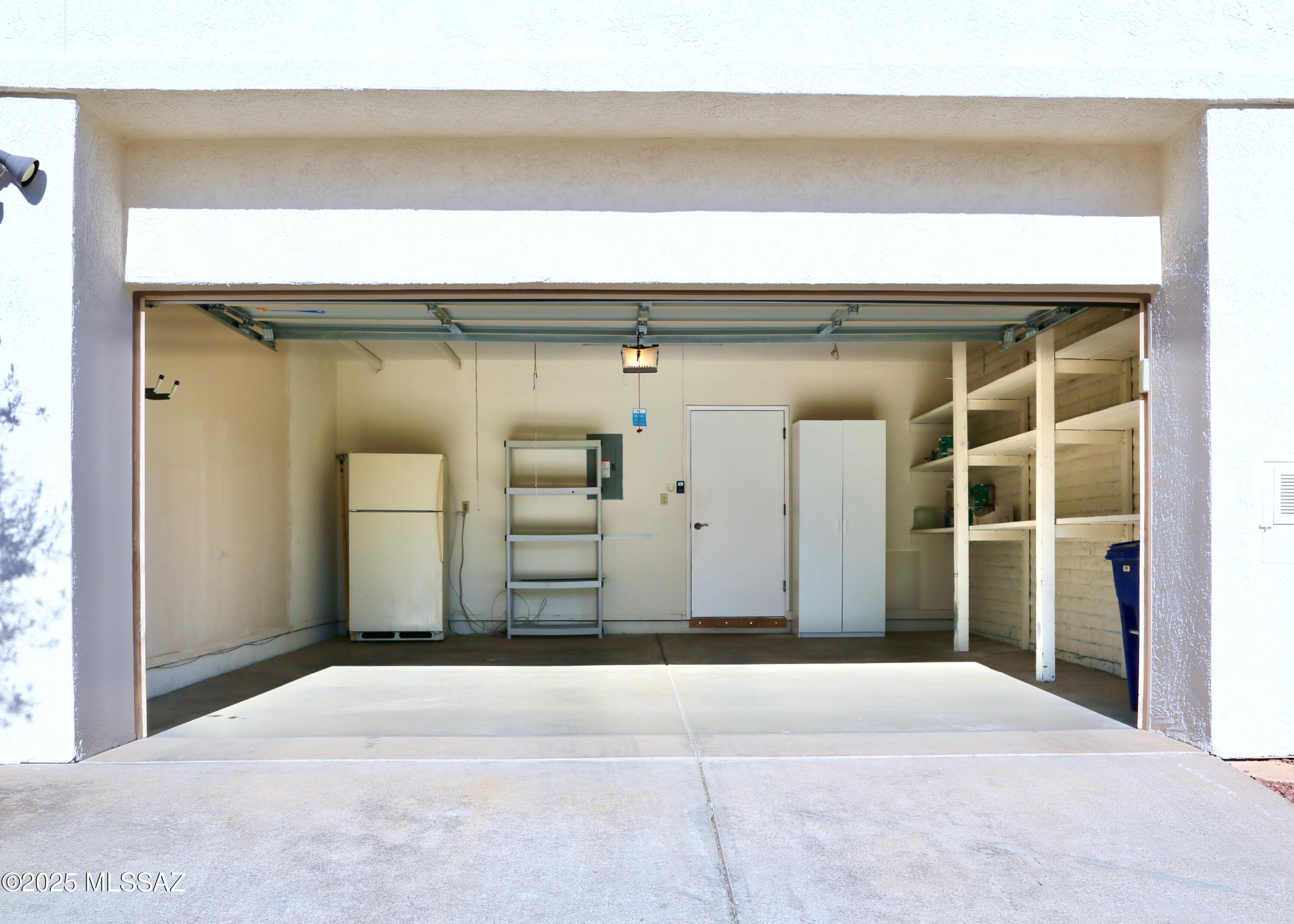 1263 N Via Ronda Oriente