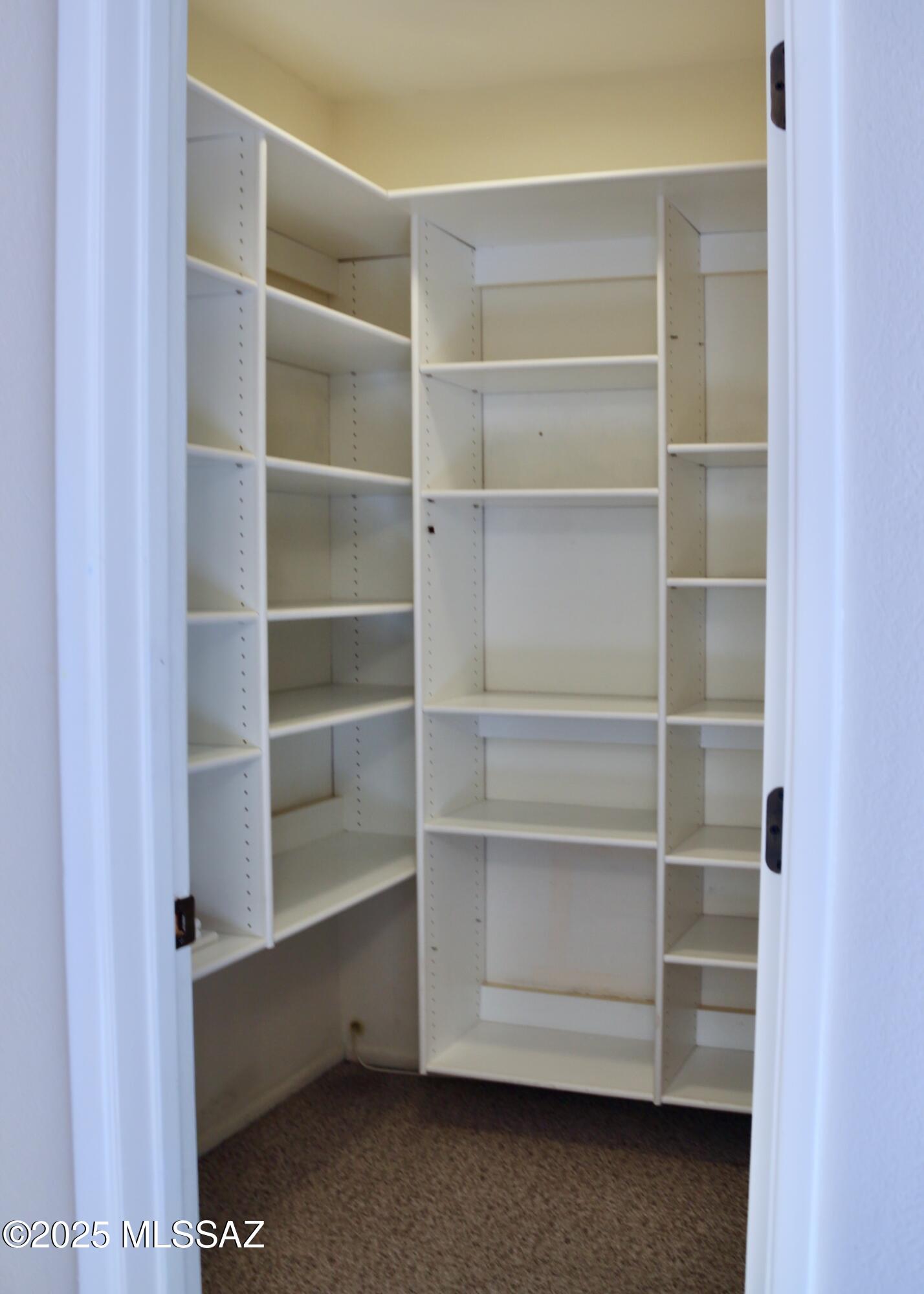 1263 N Via Ronda Oriente