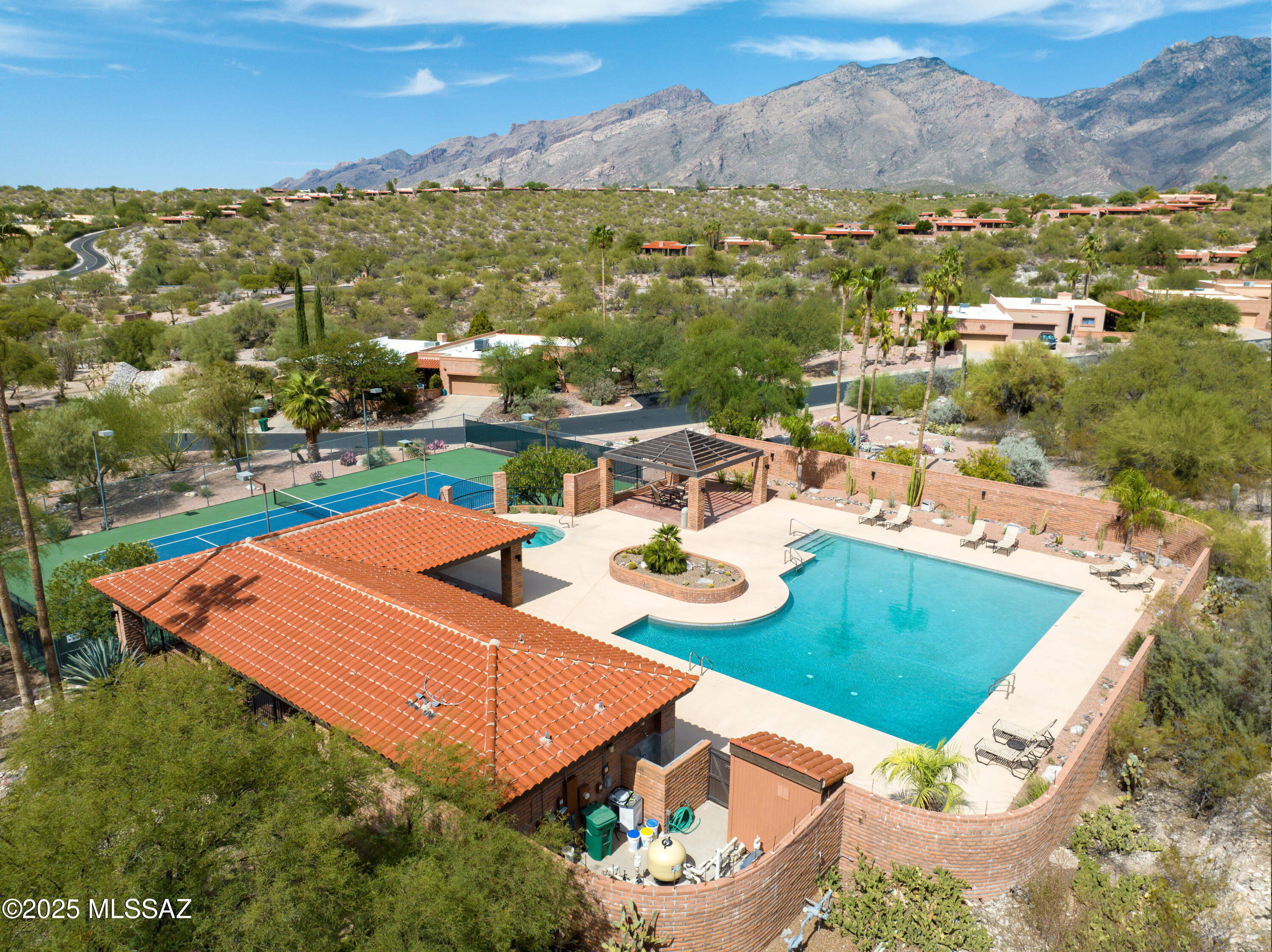 6648 E Valle Di Cadore