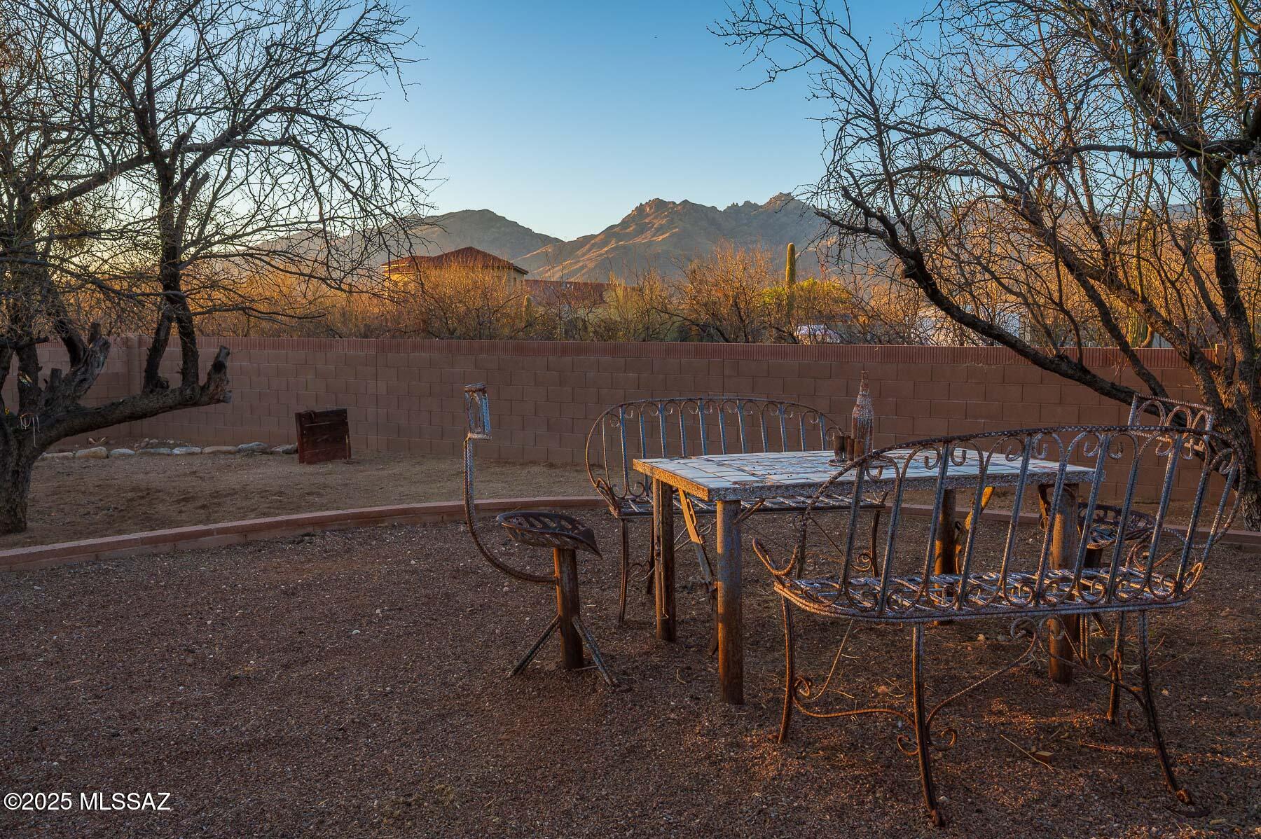 3801 N Tres Lomas Drive