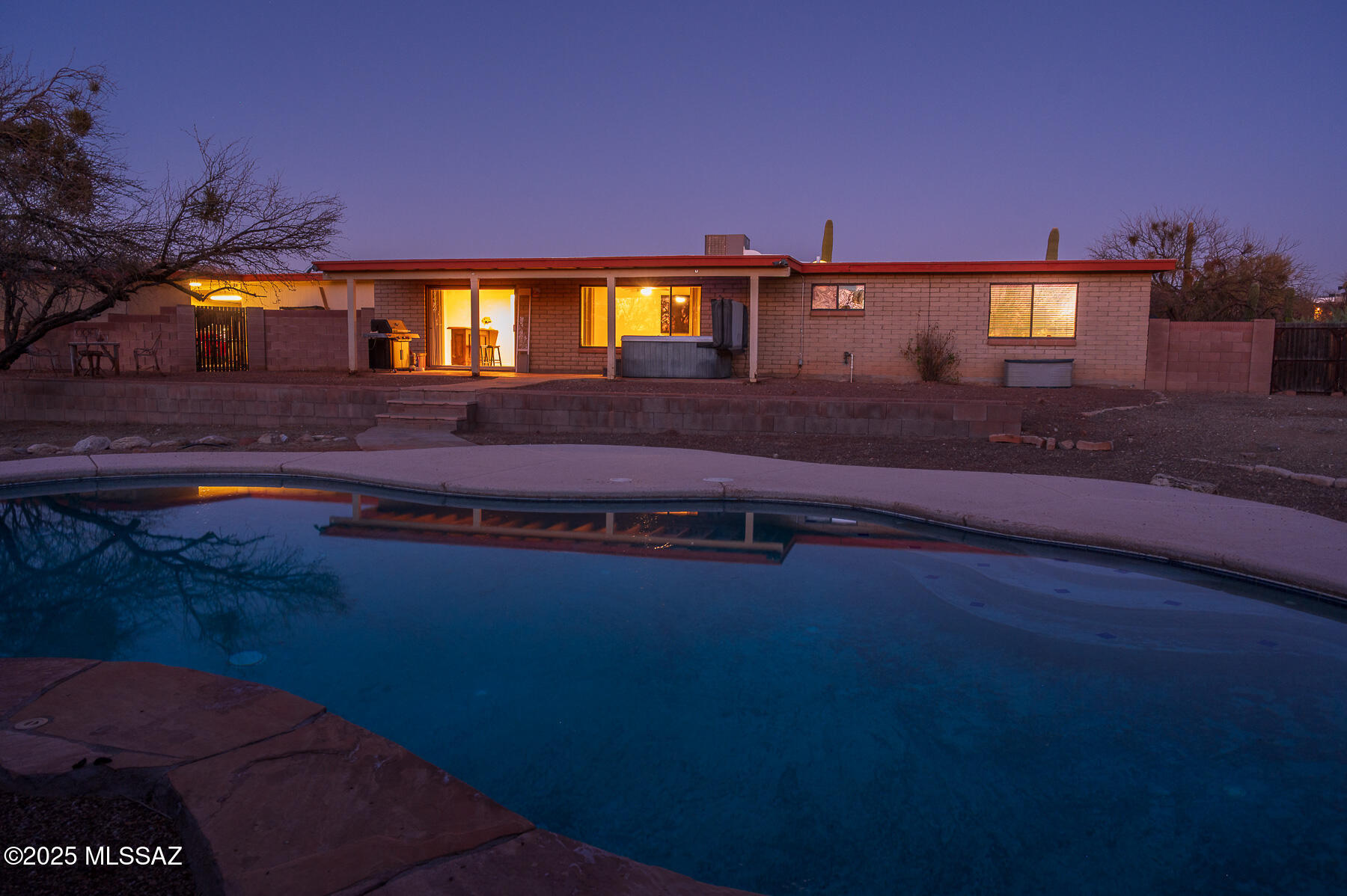 3801 N Tres Lomas Drive