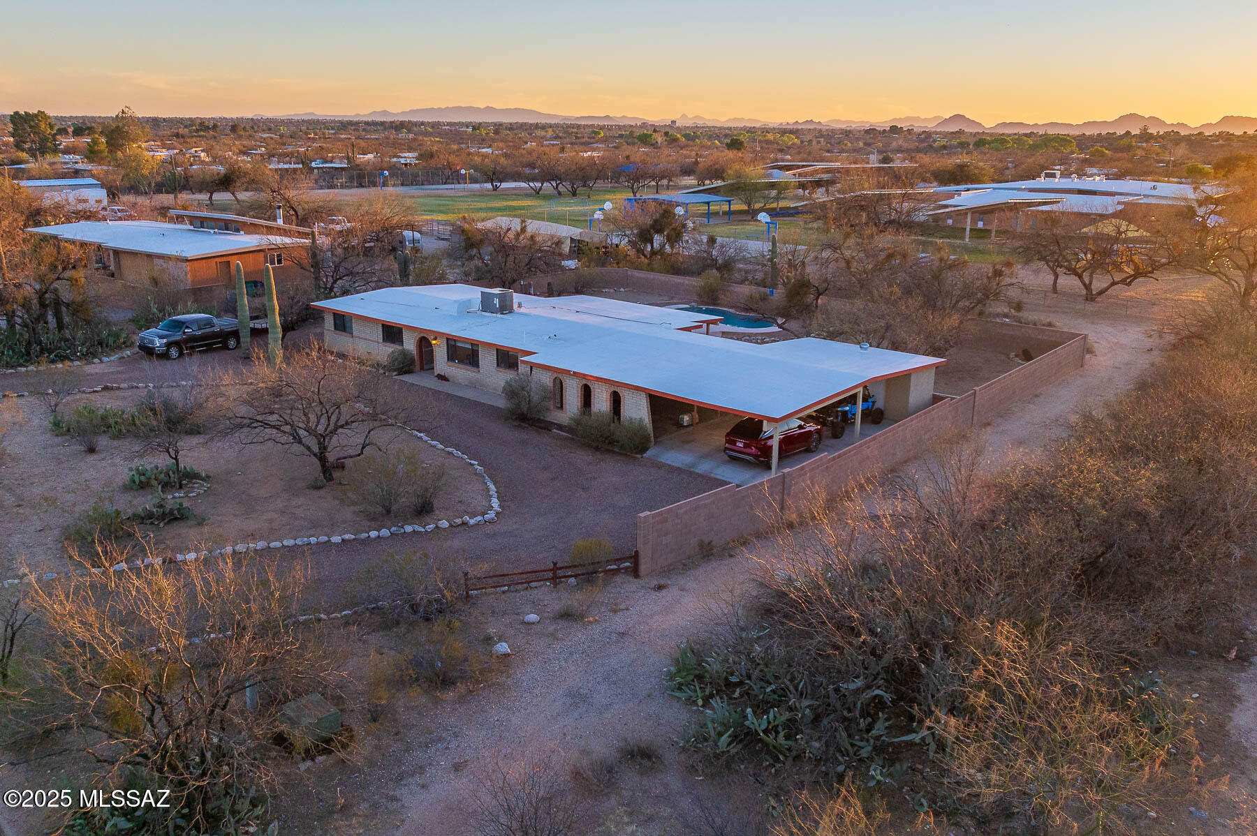 3801 N Tres Lomas Drive