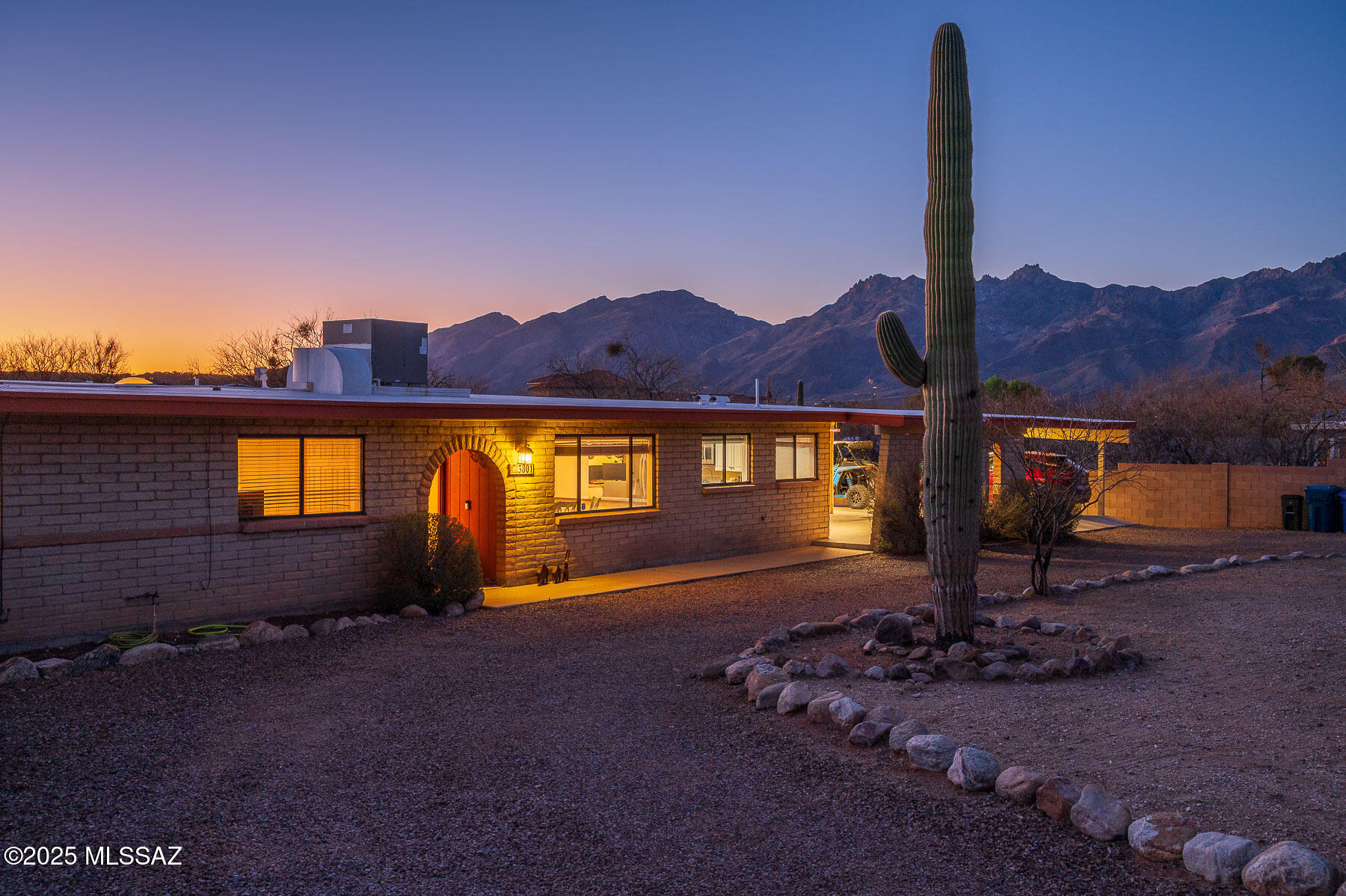 3801 N Tres Lomas Drive