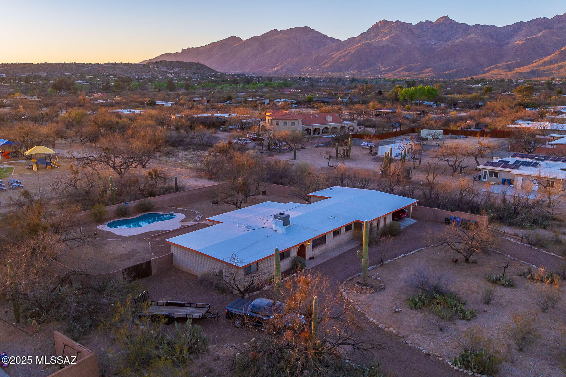 3801 N Tres Lomas Drive