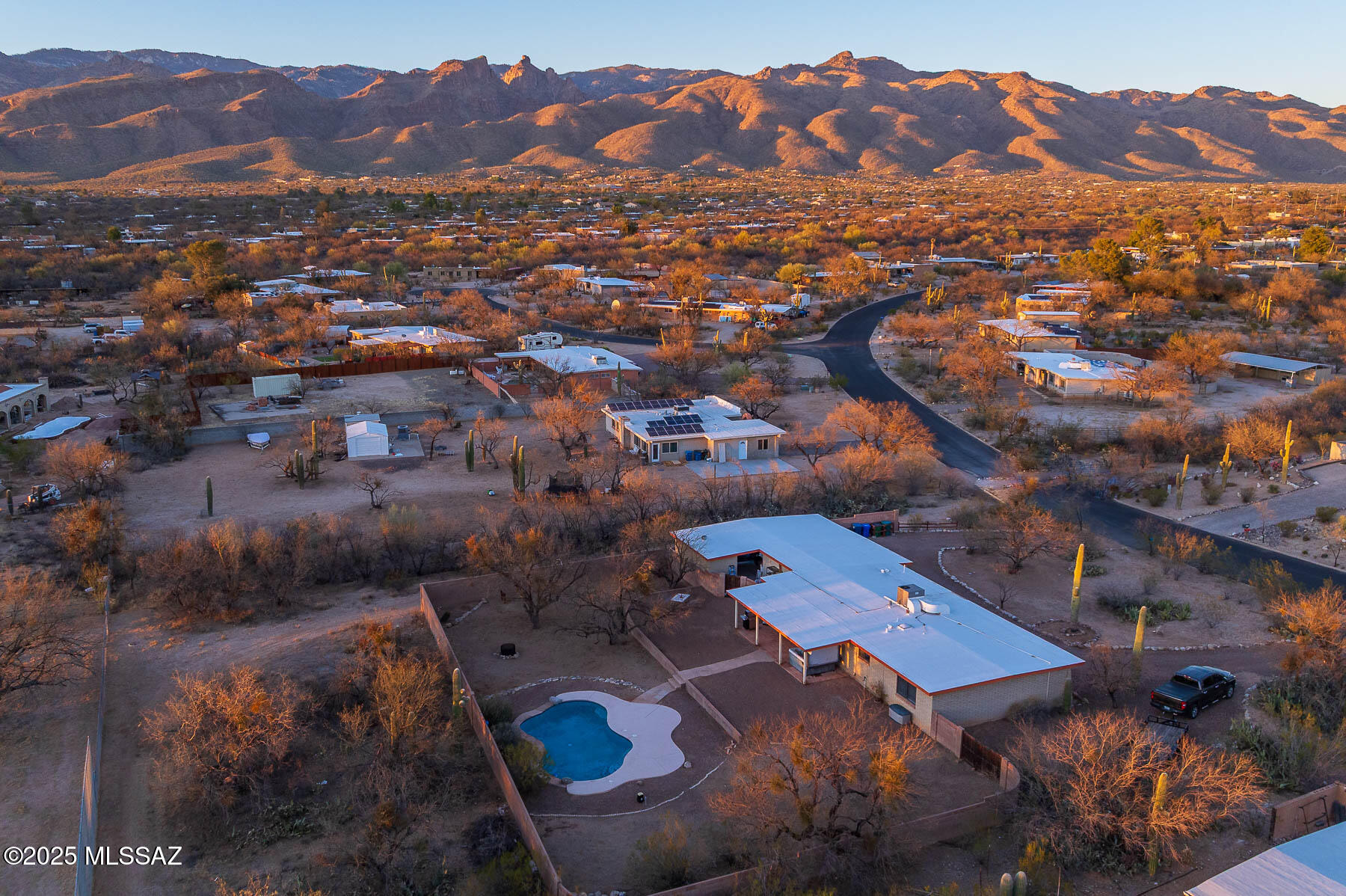 3801 N Tres Lomas Drive