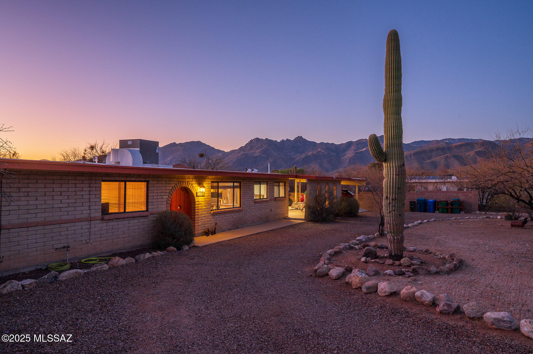 3801 N Tres Lomas Drive