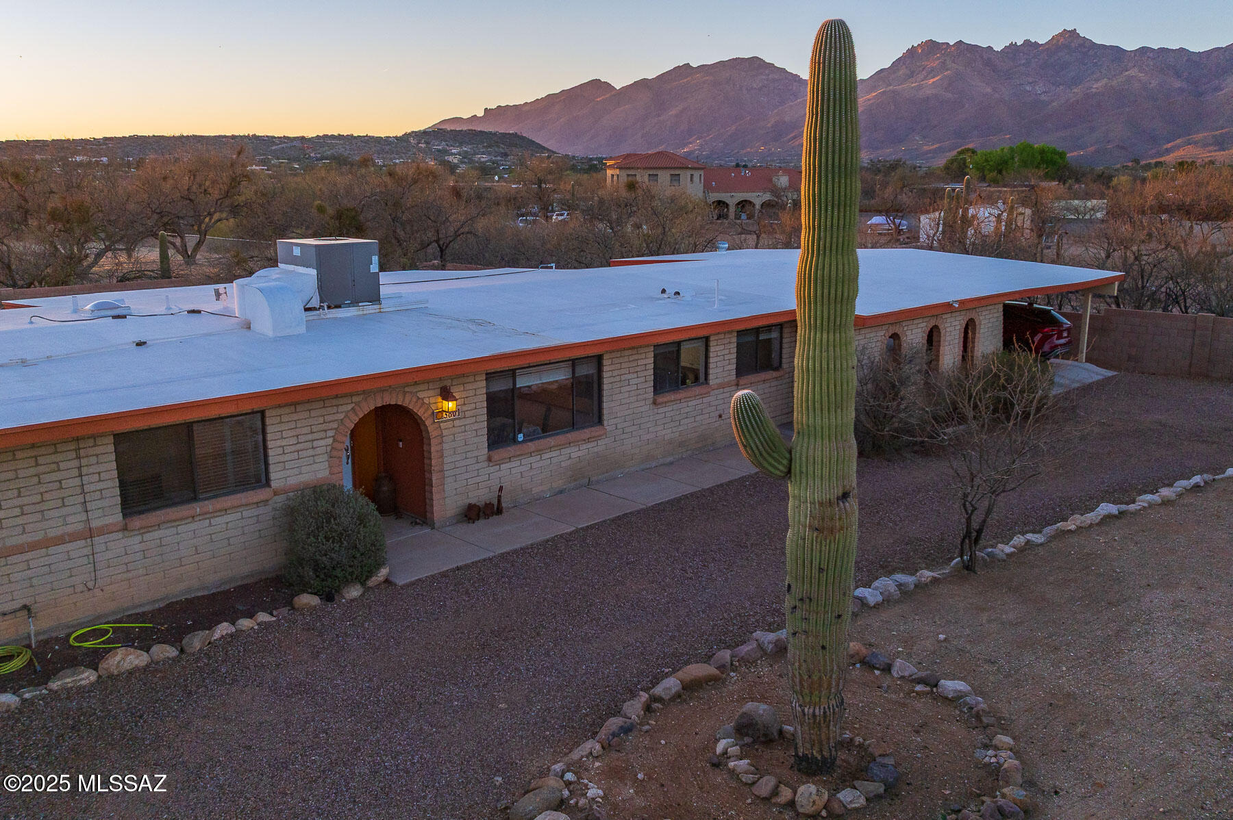 3801 N Tres Lomas Drive