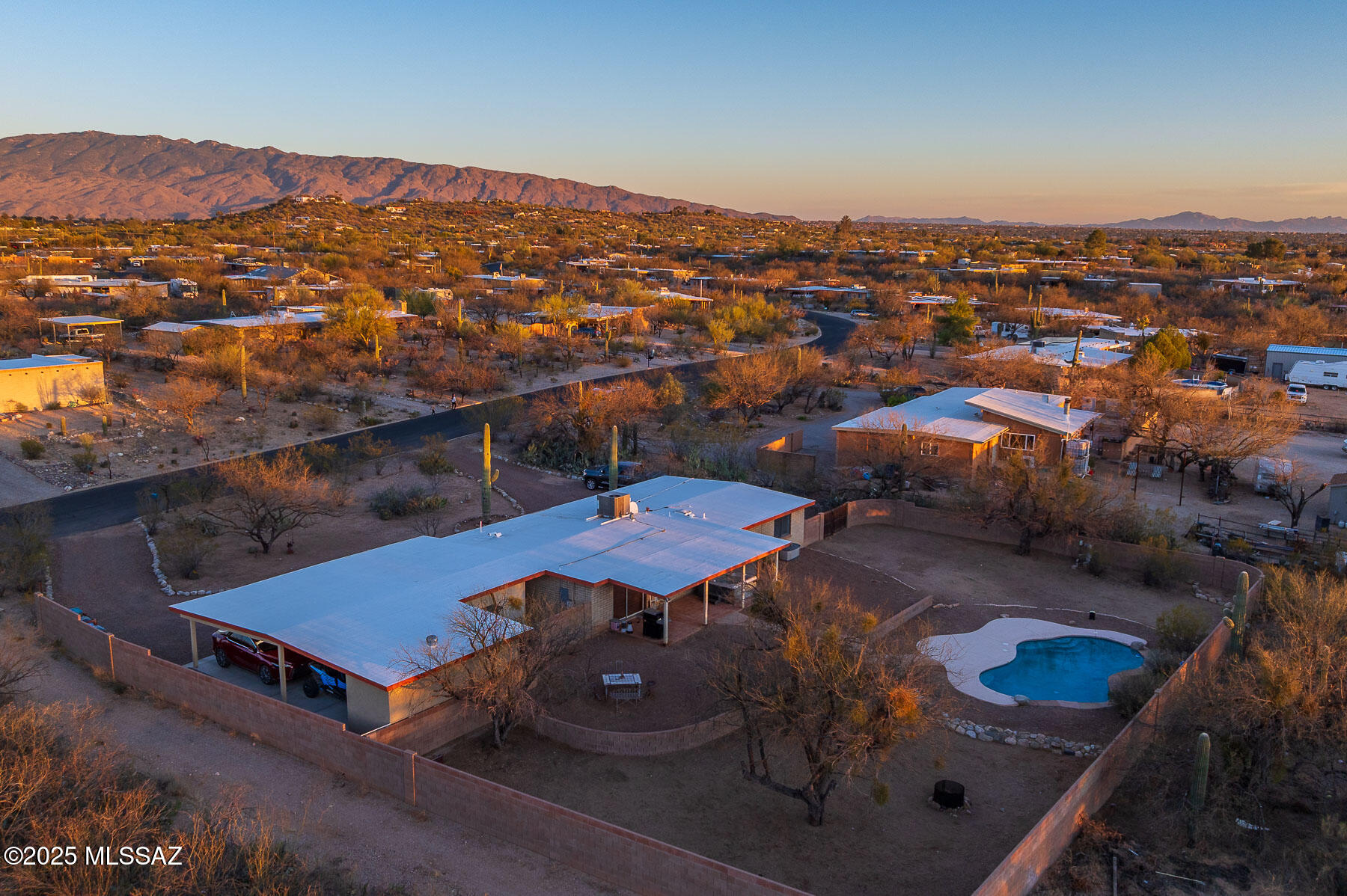 3801 N Tres Lomas Drive