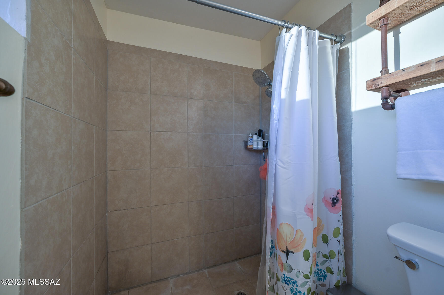 3801 N Tres Lomas Drive