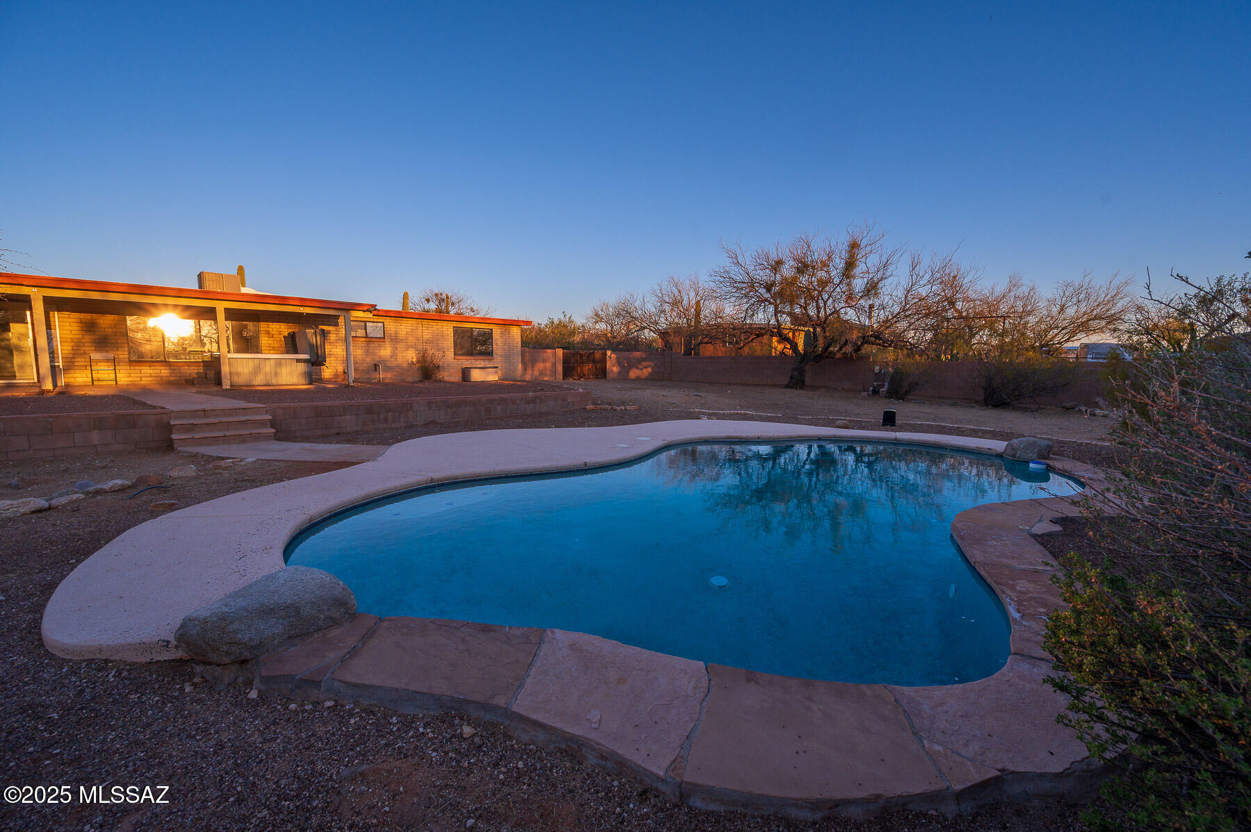 3801 N Tres Lomas Drive