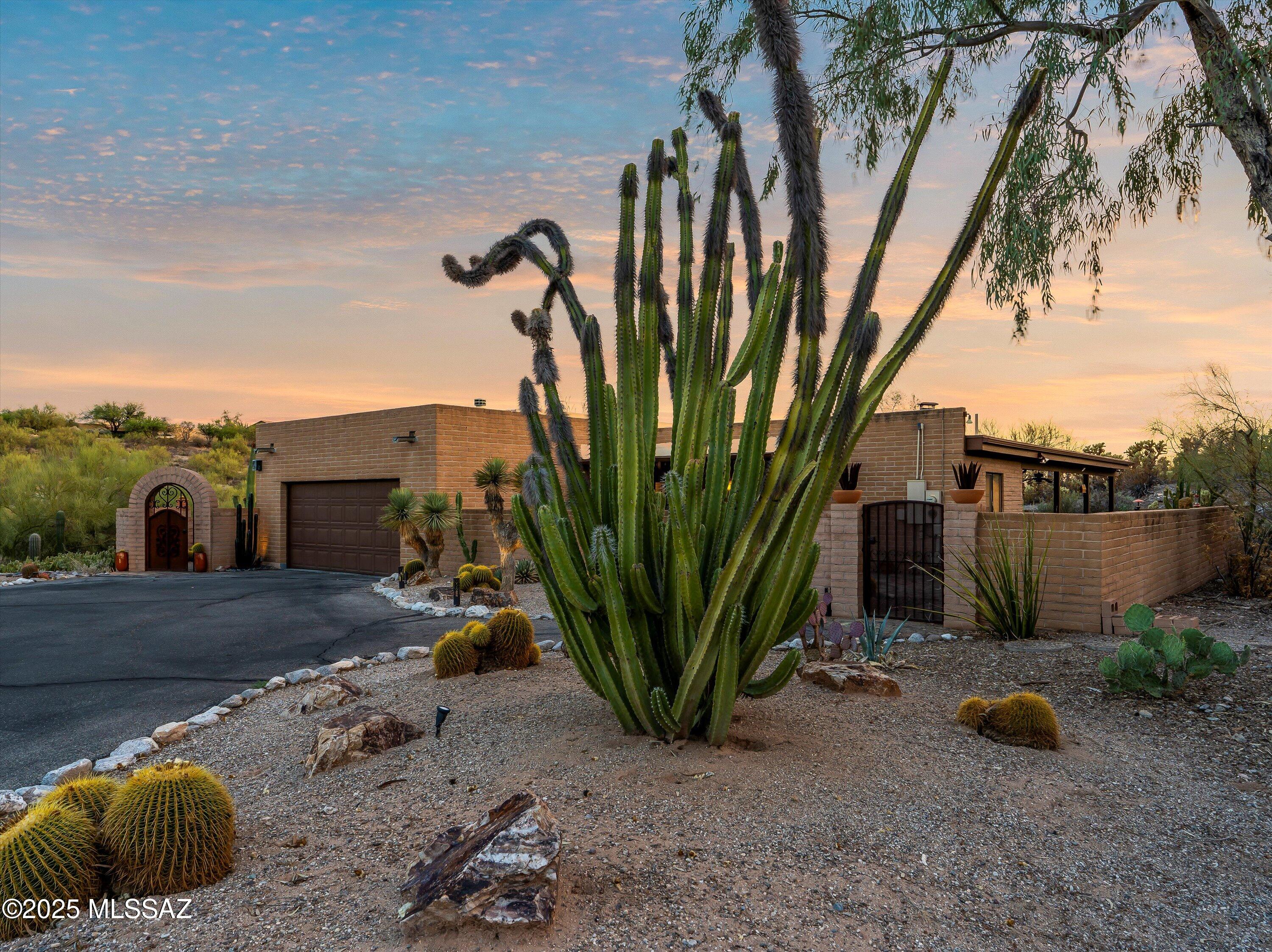 4601 N Paseo Tubutama