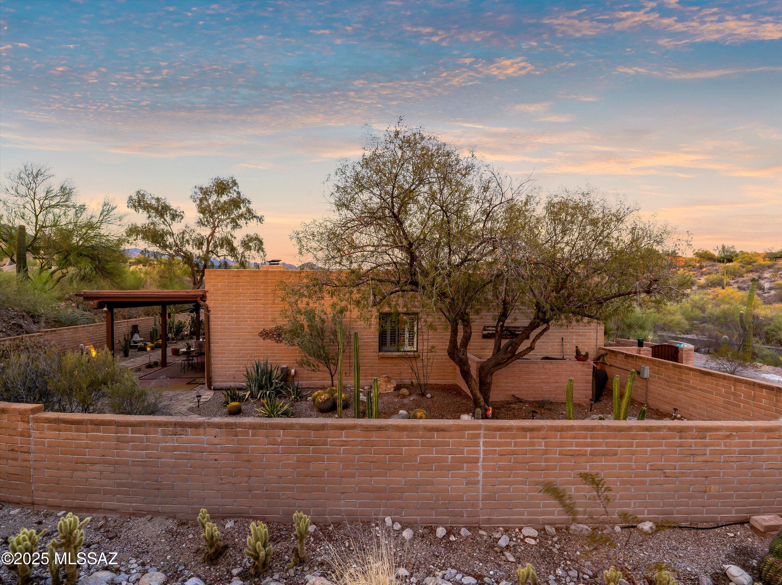 4601 N Paseo Tubutama