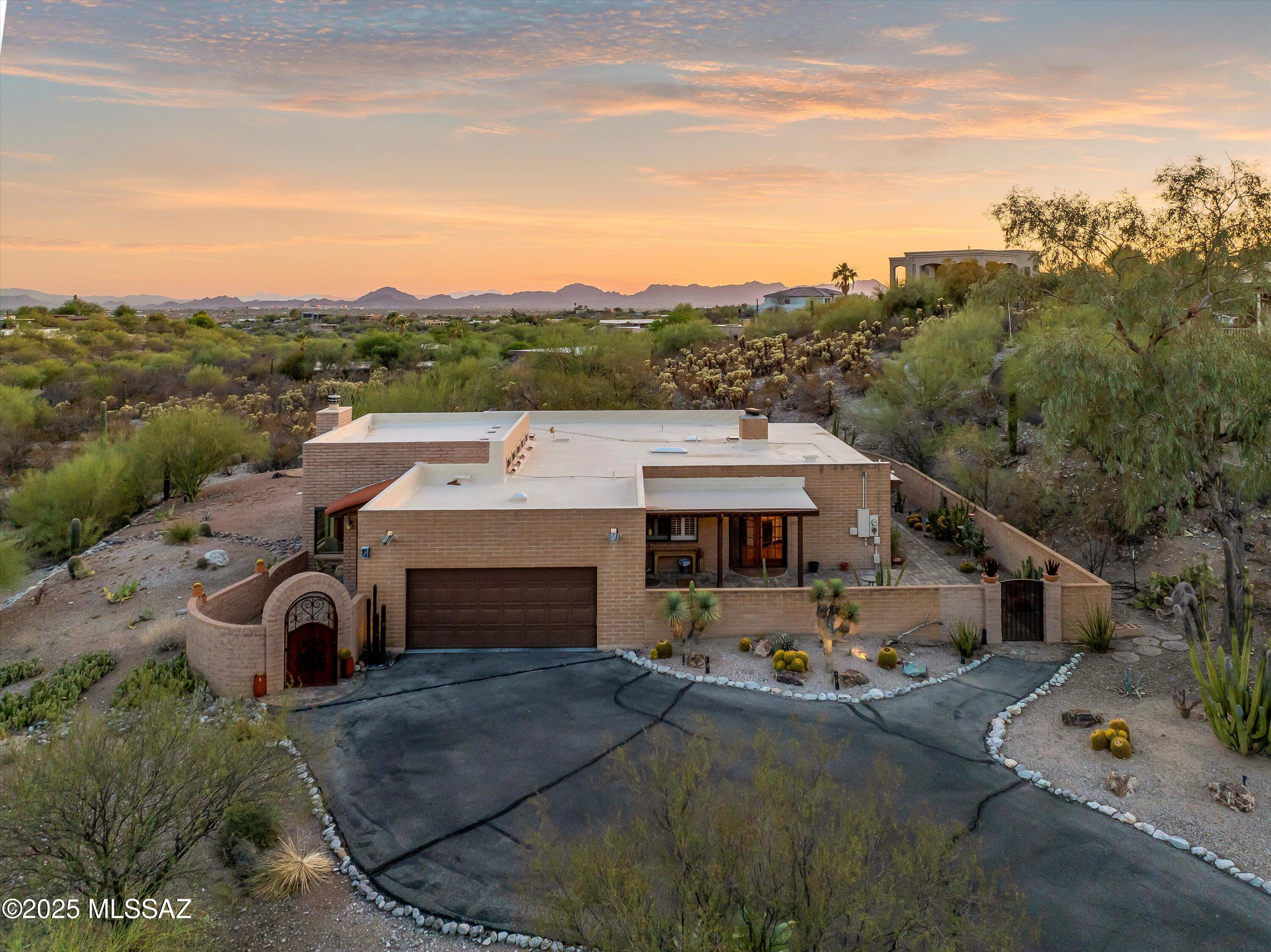 4601 N Paseo Tubutama