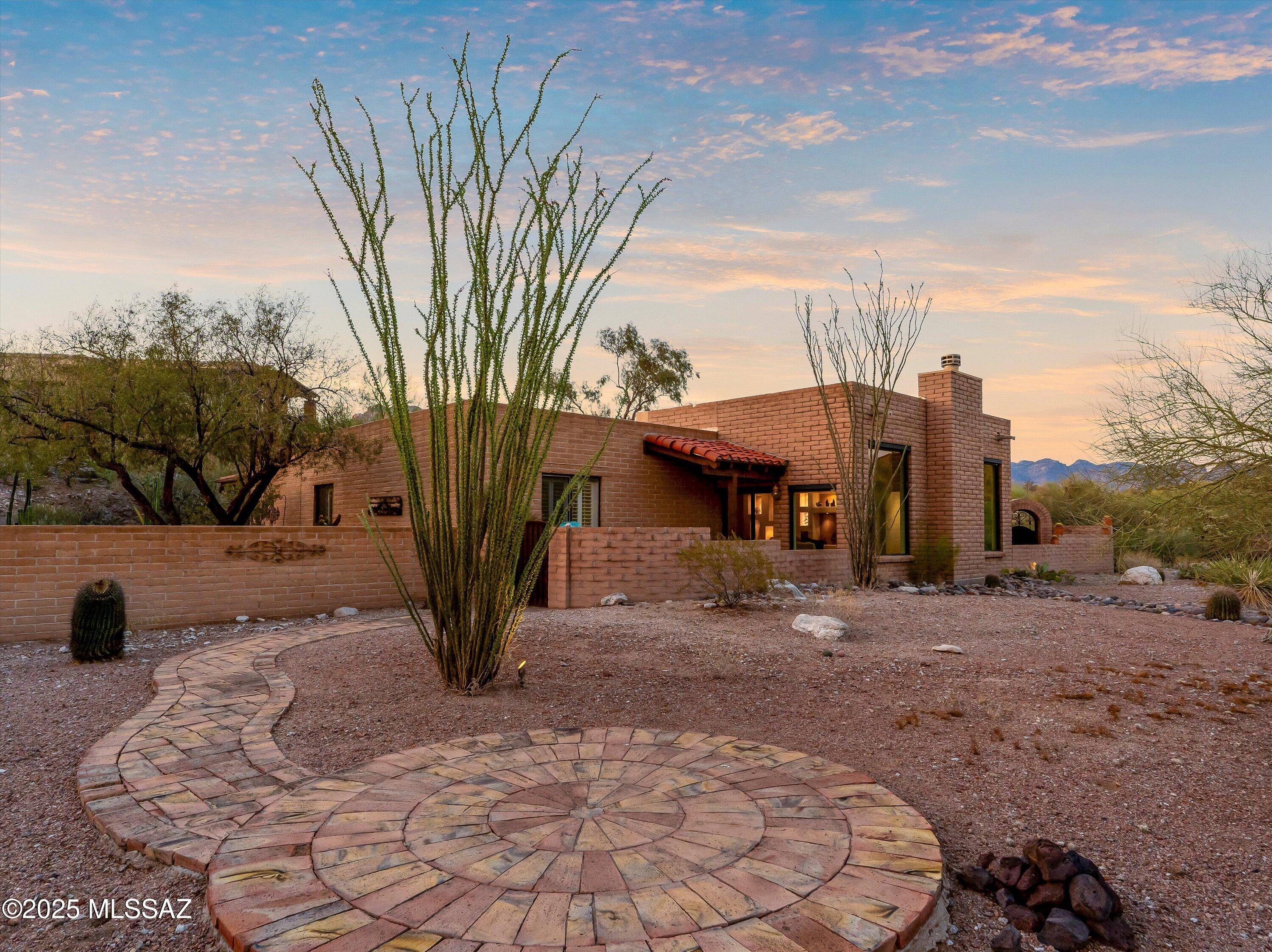 4601 N Paseo Tubutama